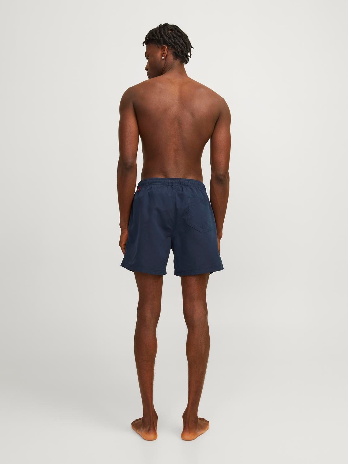 7. Bild von Jack & Jones Badeshorts »JPSTFIJI JJSWIM SOLID SN LY«, gut geschnittene Schwimm-Shorts für den Strand aus recyceltem Garn