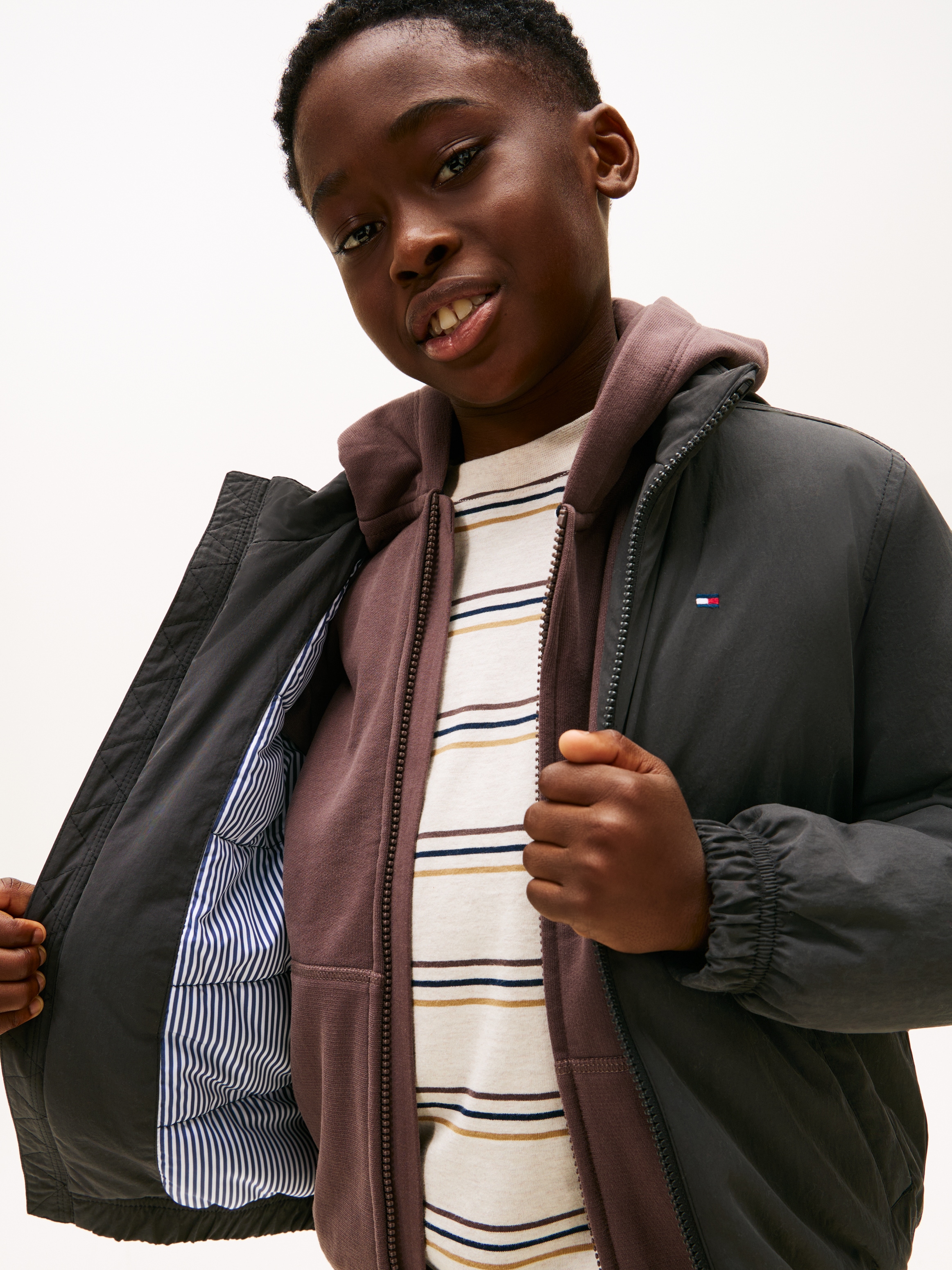 Tommy Hilfiger Outdoorjacke mit Kapuze Regular fit, für Kinder bis 16 Jahre