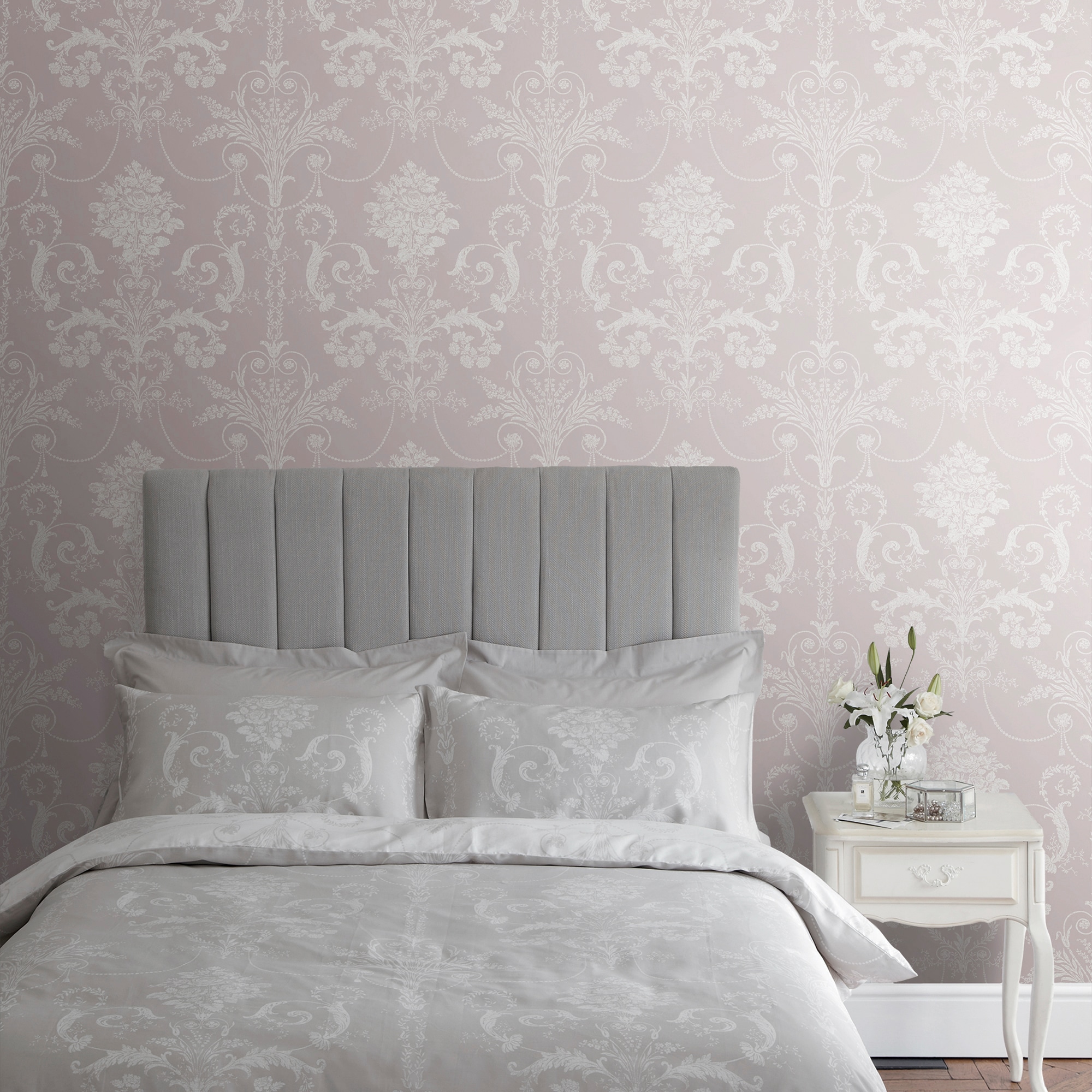 LAURA ASHLEY Vliestapete »Josette« gemustert FSC® zertifiziert, mit lebhaftem Druck, 10 Meter Länge