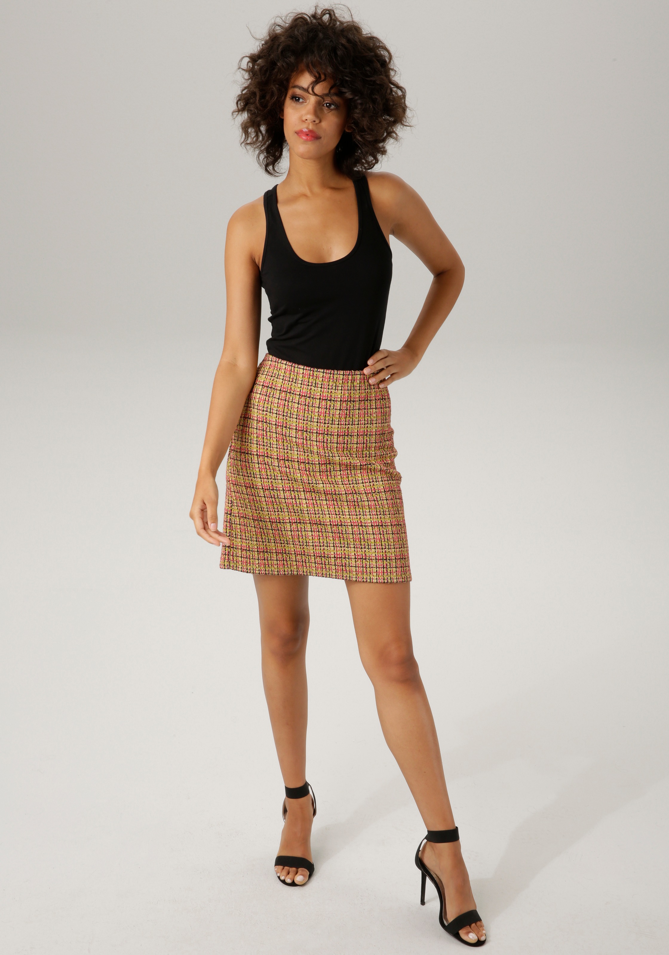 4. Bild von Aniston CASUAL Minirock, mit trendfarbenem Karo im Boucle-Look