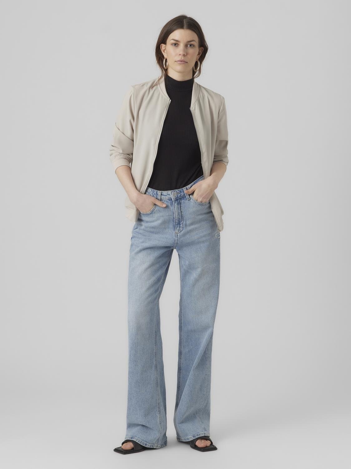 Vero Moda Bomberjacke »VMCOCO L/S BOMBER«, in modisch kurzer Form