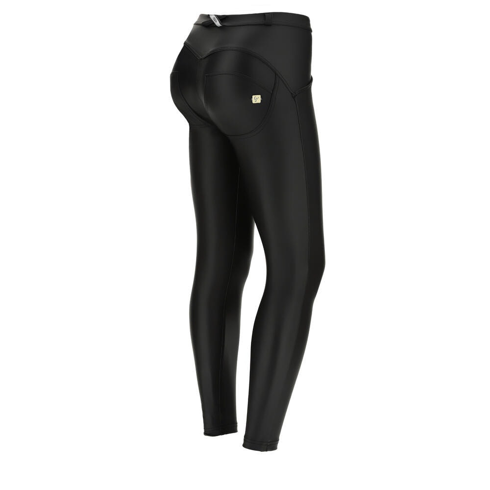 Freddy 7/8-Hose »WRUP REGULAR SUPERSKINNY 7/8«, mit Push up-Effekt, aus Lederimititat