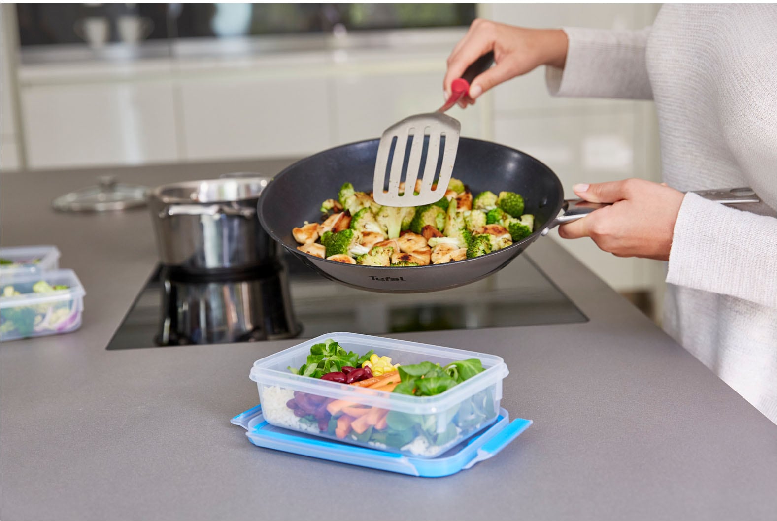 Emsa Frischhaltedose »Clip & Close Set, rechteckig, 100 % dichte Aufbewahrungsboxen« Set, 5 x 0,8 l Vorratsdosen mit jeweils einem Deckel, 10 tlg. spülmaschinen-, gefrier-, mikrowellenfest, Made in Germany