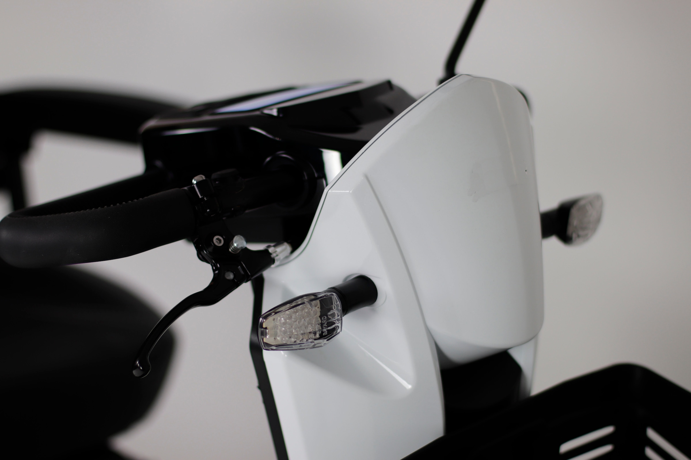 mobilis Elektromobil »M74, 2.0 Oberklasse Fahrzeug« 15 km/h LCD-Display, Deltagriff, große Bodenfreiheit, gefedert