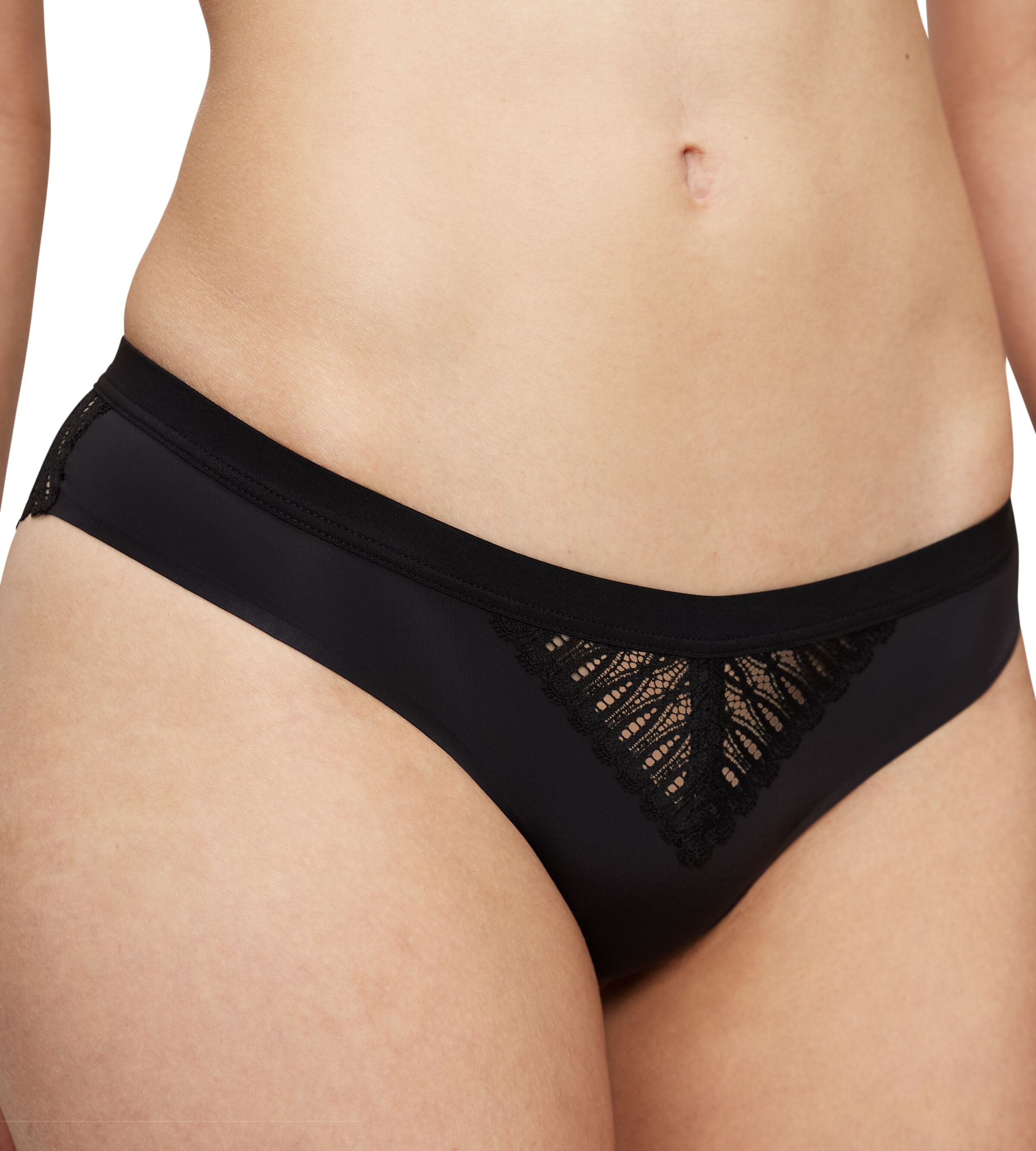 Triumph Brasilslip »Aura Spotlight Brazilian«, Spitzendetails, nahtlose Verarbeitung der Beinöffnungen