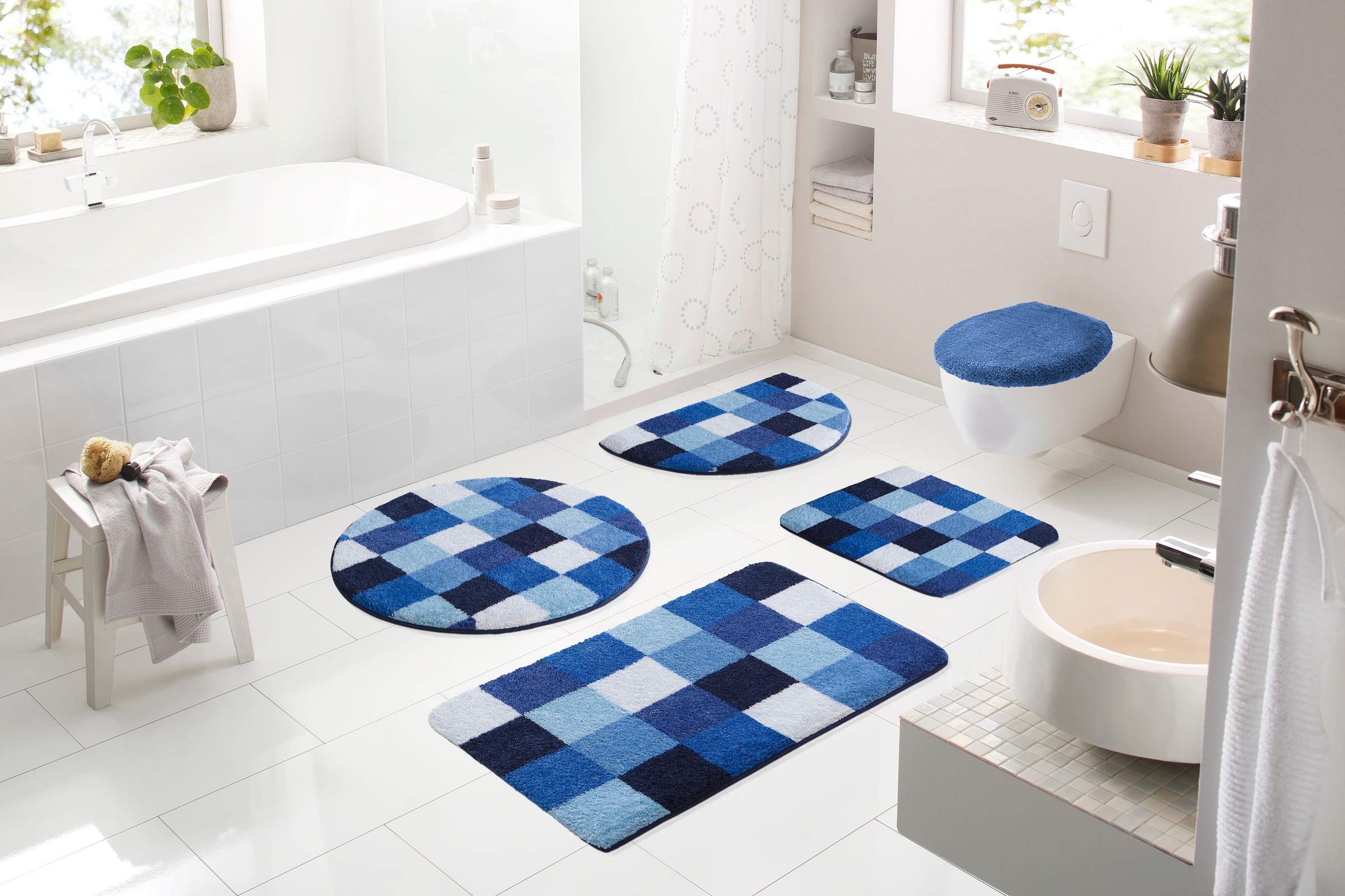 Grund Badematte »Mosaik«, rutschhemmend beschichtet, fußbodenheizungsgeeignet, angenehm weich, auch als 3 teiliges Set erhältlich, Made in Europe
