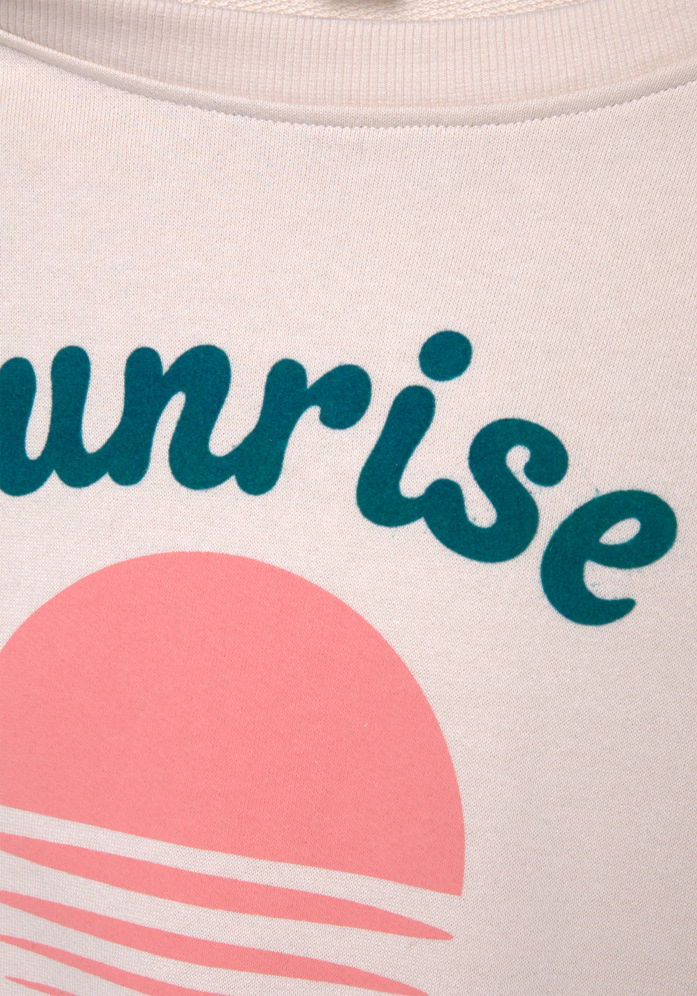 Vivance Sweater , mit schönem Frontprint, Loungewear
