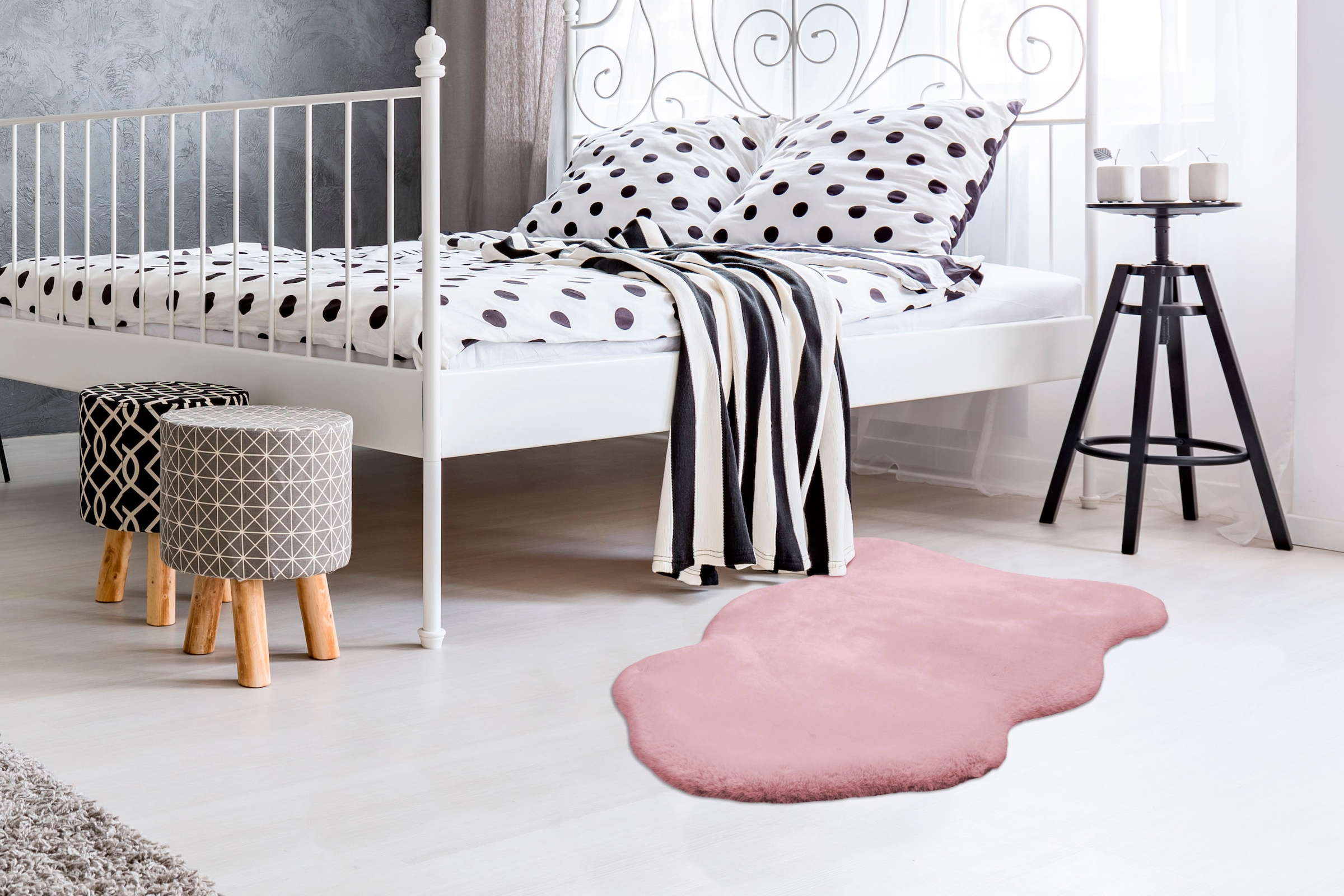 Padiro Fellteppich »Rabbit Light Sheepskin 825«, fellförmig, 23 mm Höhe, weiches Fellteppich-Imitat, Schlafzimmer, Kinderzimmer
