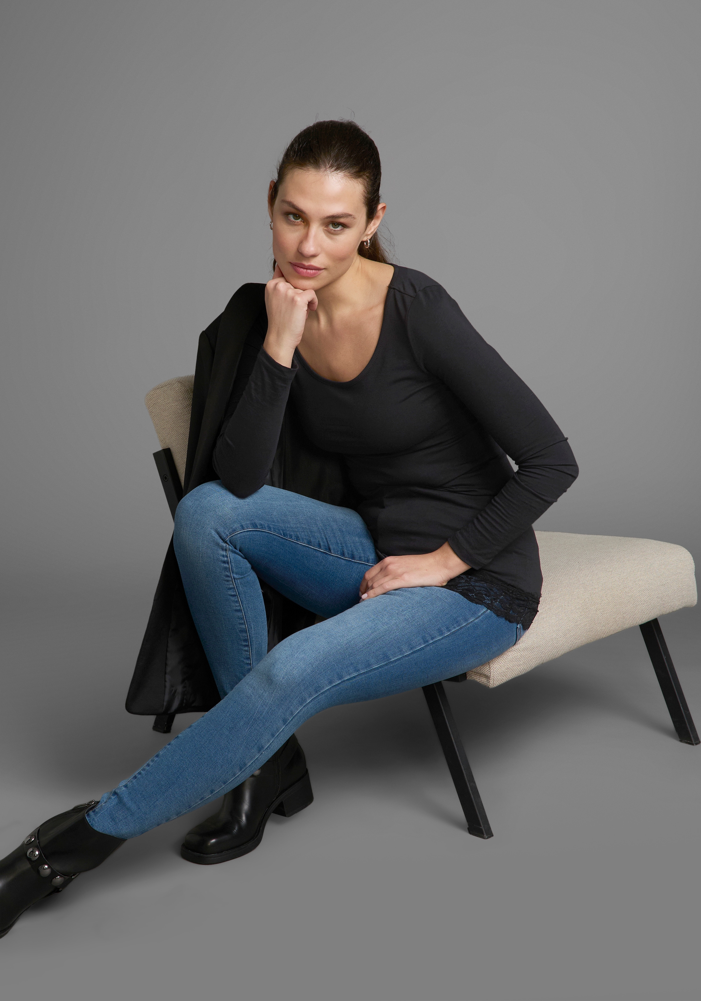 AJC Longshirt Langarm,  figurbetonter Schnitt,  unifarben,  Rundhalsausschnitt