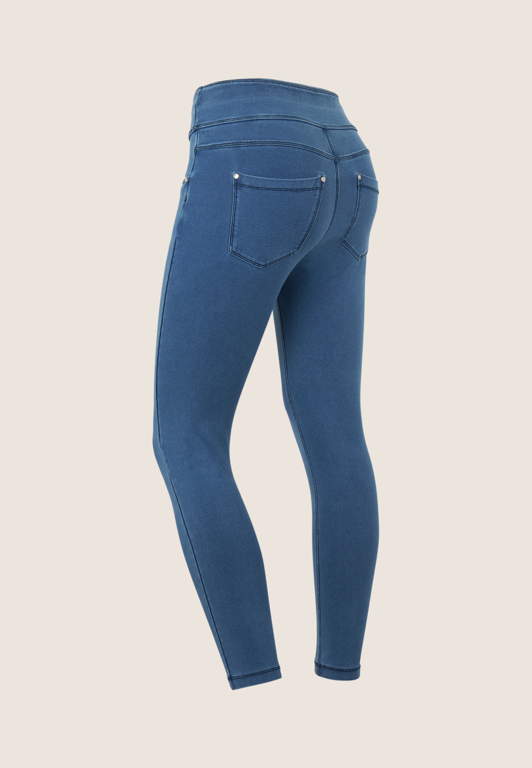 Freddy »NOW SKINNY  YOGA«  mit Lifting & Shaping Effekt