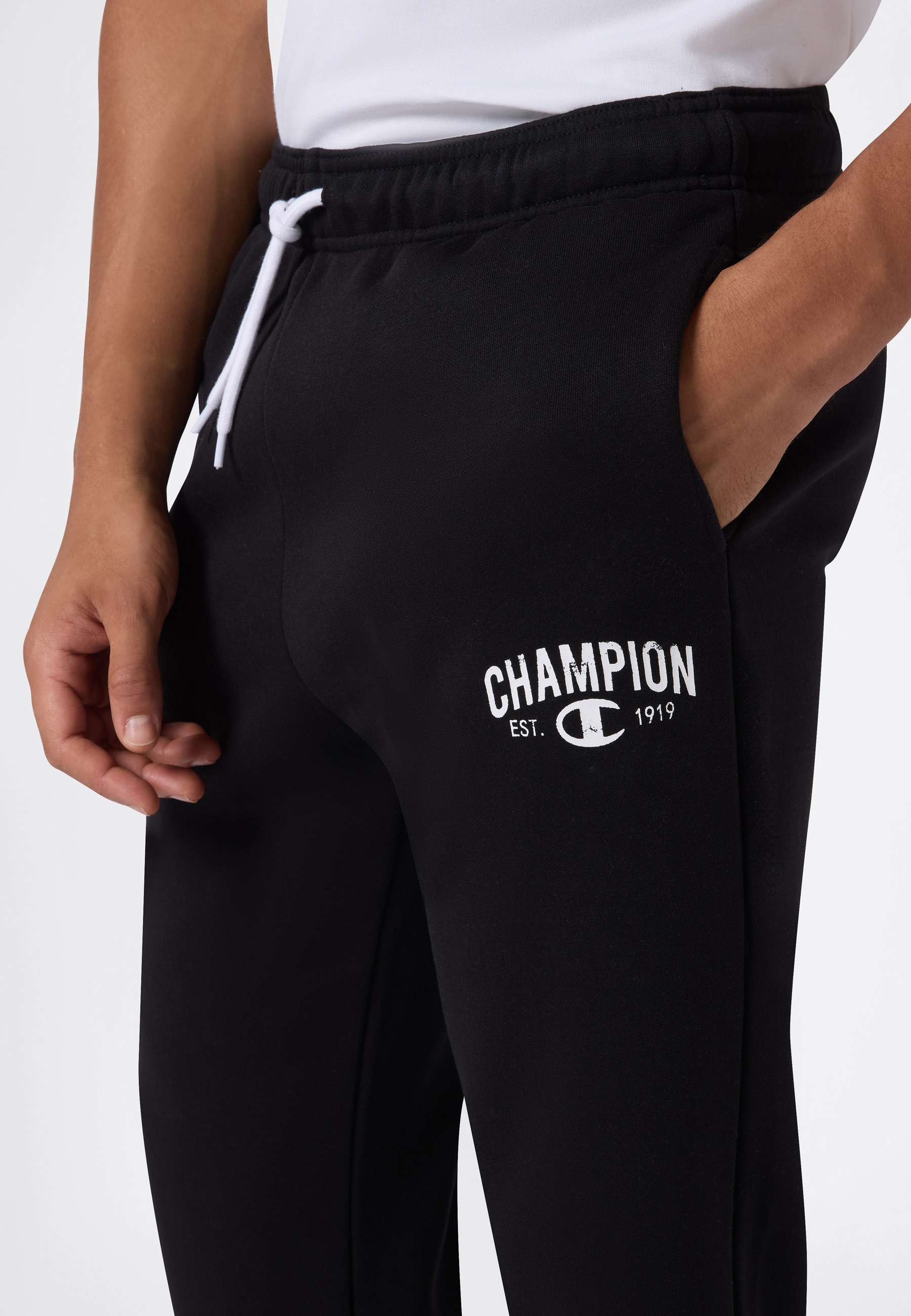 Champion Jogginghose »SPORTWEAR JOGGERS Standard Fit«  mit sportlichem Look, für Freizeit und Sportmode, schlichter Stil