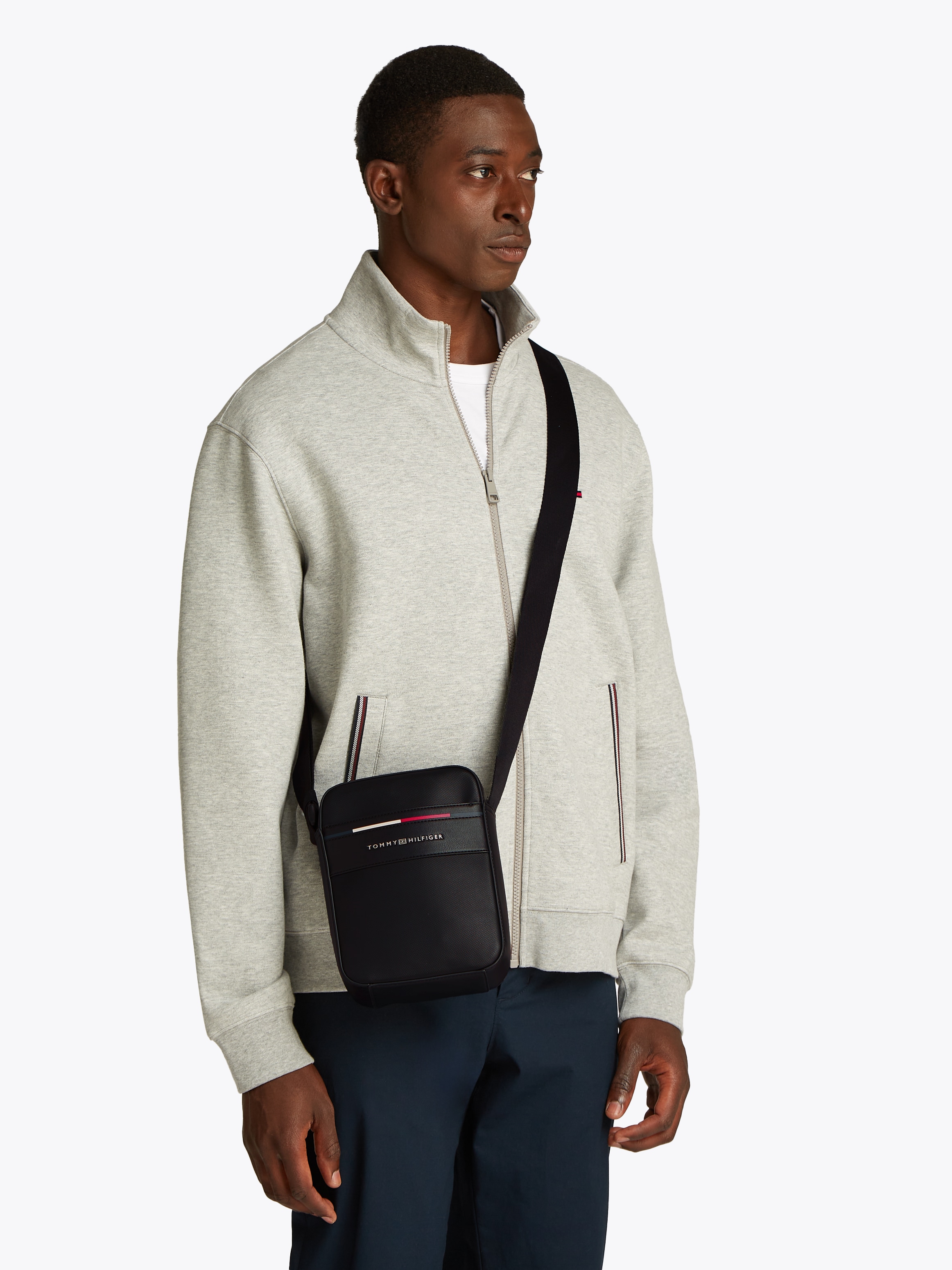 Tommy Hilfiger Umhängetasche »TH FOUNDATION MINI REPORTER«, Men Messanger Bag, Schultertasche mit farbigen Akzenten