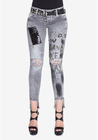 Cipo & Baxx Bequeme Jeans, mit Patches und Pailletten kaufen