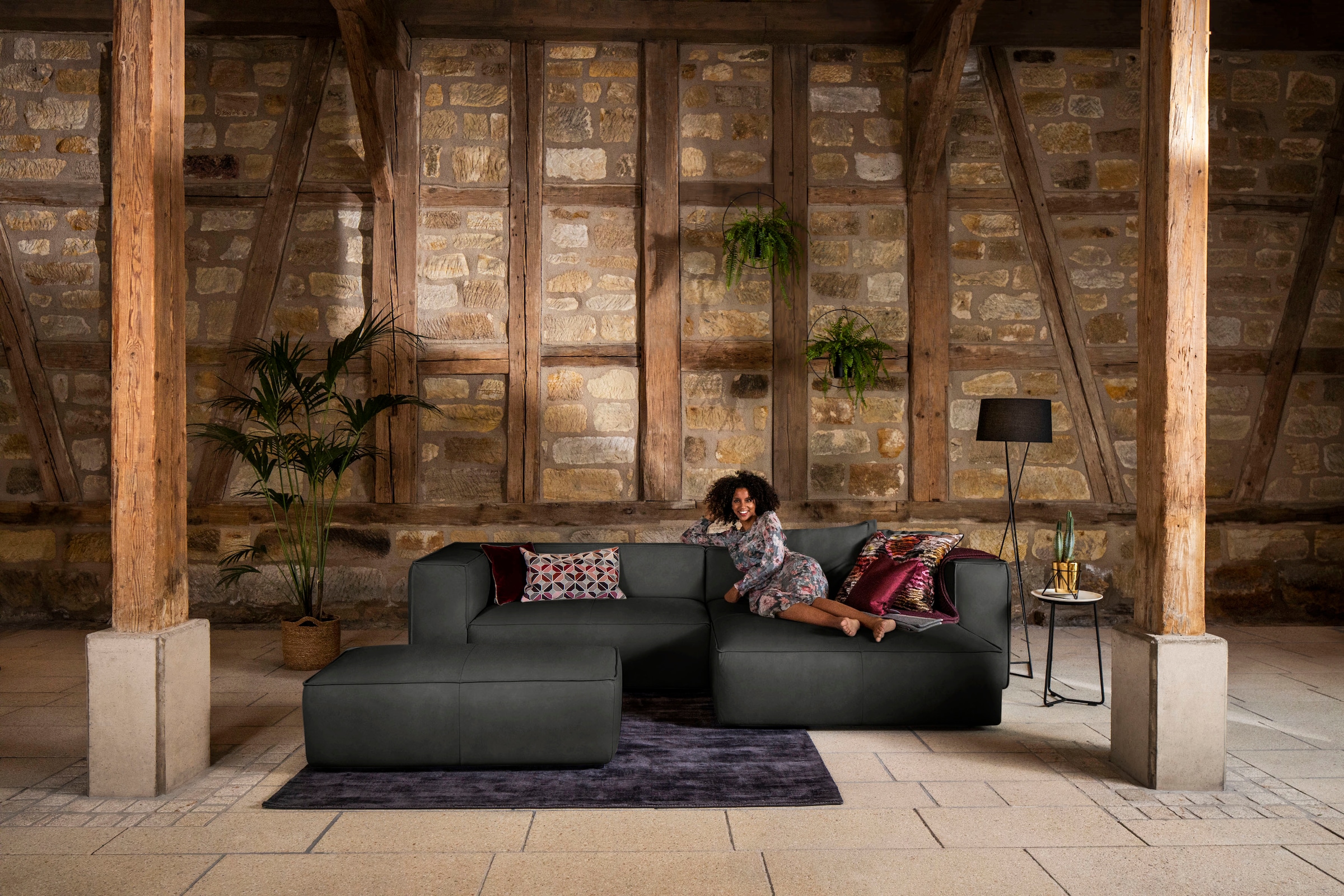 W.SCHILLIG Ecksofa »around-the-block« inklusive Hocker, mit eleganter Biese günstig online kaufen