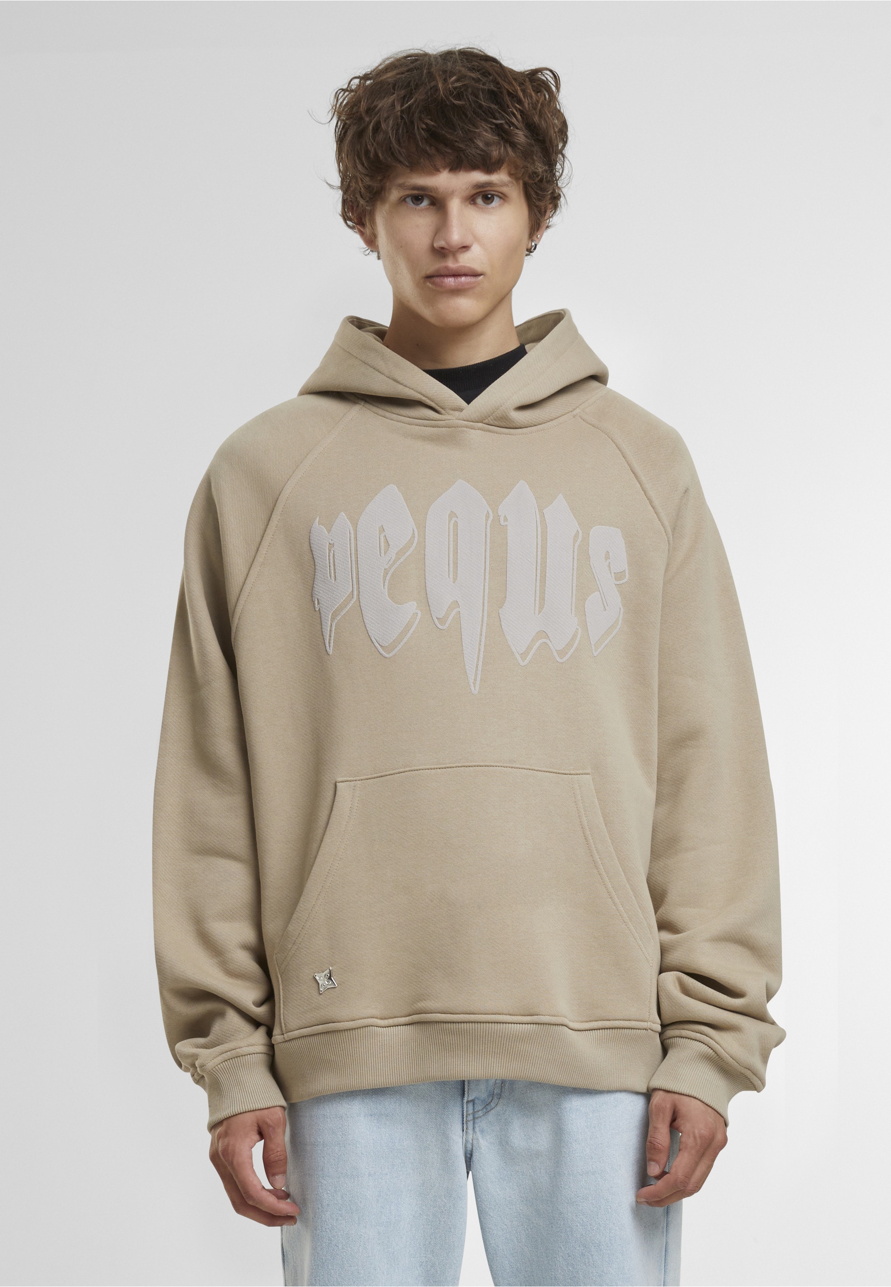 PEQUS Kapuzensweatshirt »PEQUS PEQUS Outlined Mythic Logo Hoodie«
