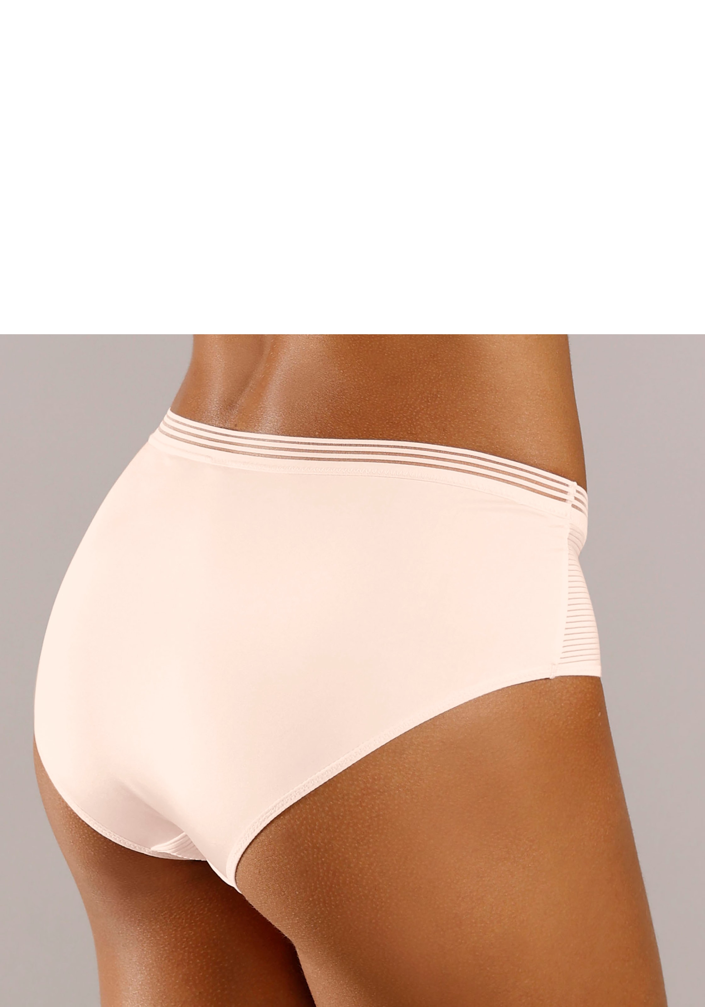 s.Oliver Panty »Zoè«, aus modischer Spitze in graphischer Optik