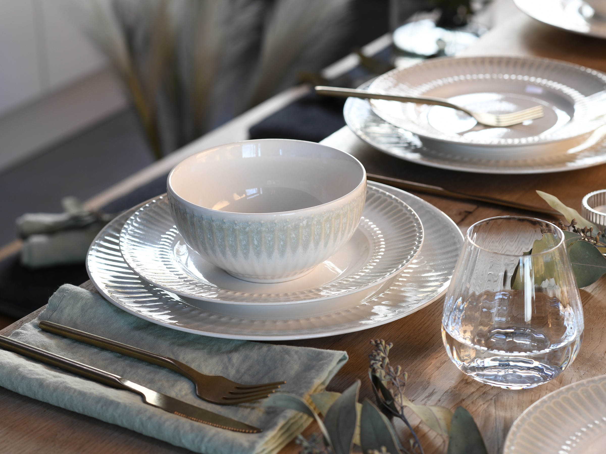 CreaTable Kombiservice »Celadon, Service 16-tlg.« Elegantes Stabrelief, Farbverlauf