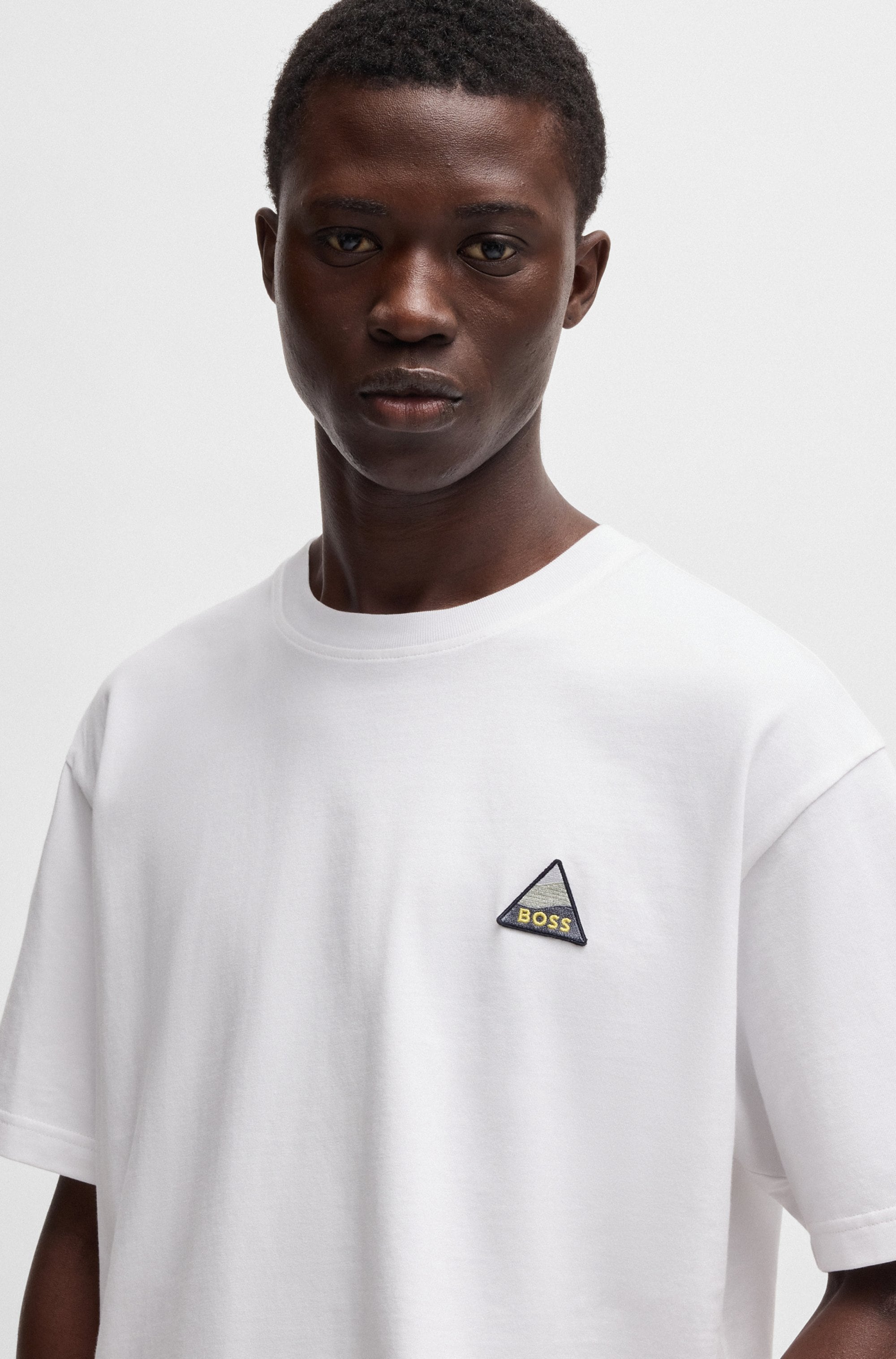 BOSS ORANGE T-Shirt »Te fishpatch«, mit Logo-Aufnäher