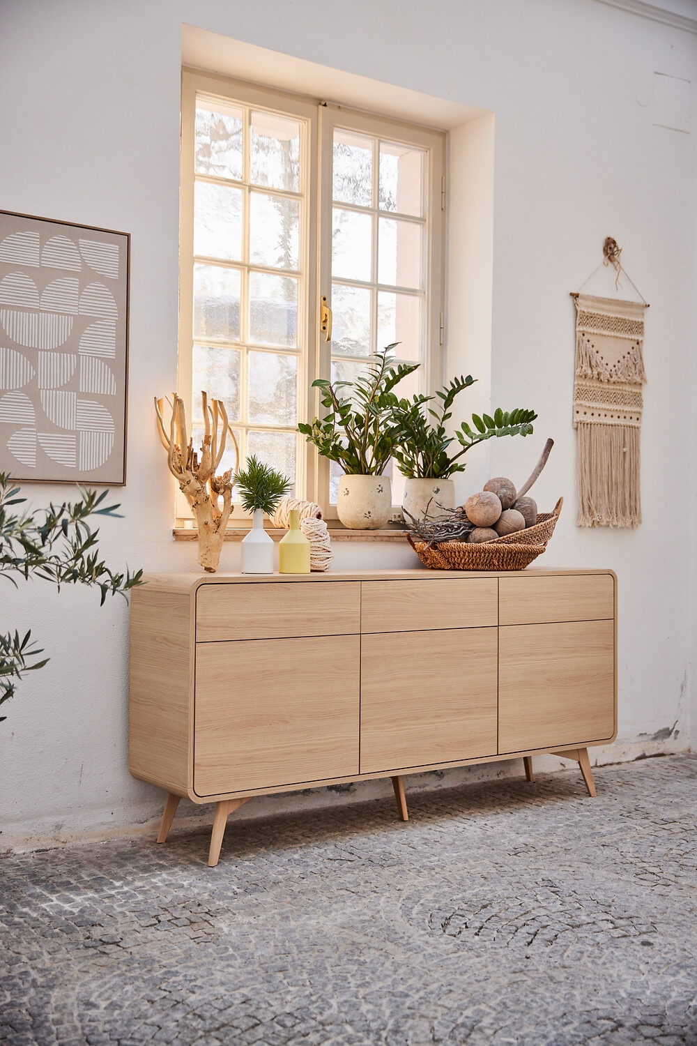 Home affaire Sideboard »Torsby, moderner Schrank, Kommode in Eiche Natur, 180 cm breit« abgerundete Ecken, ausreichend Stauraum, vielseitig einsetzbar