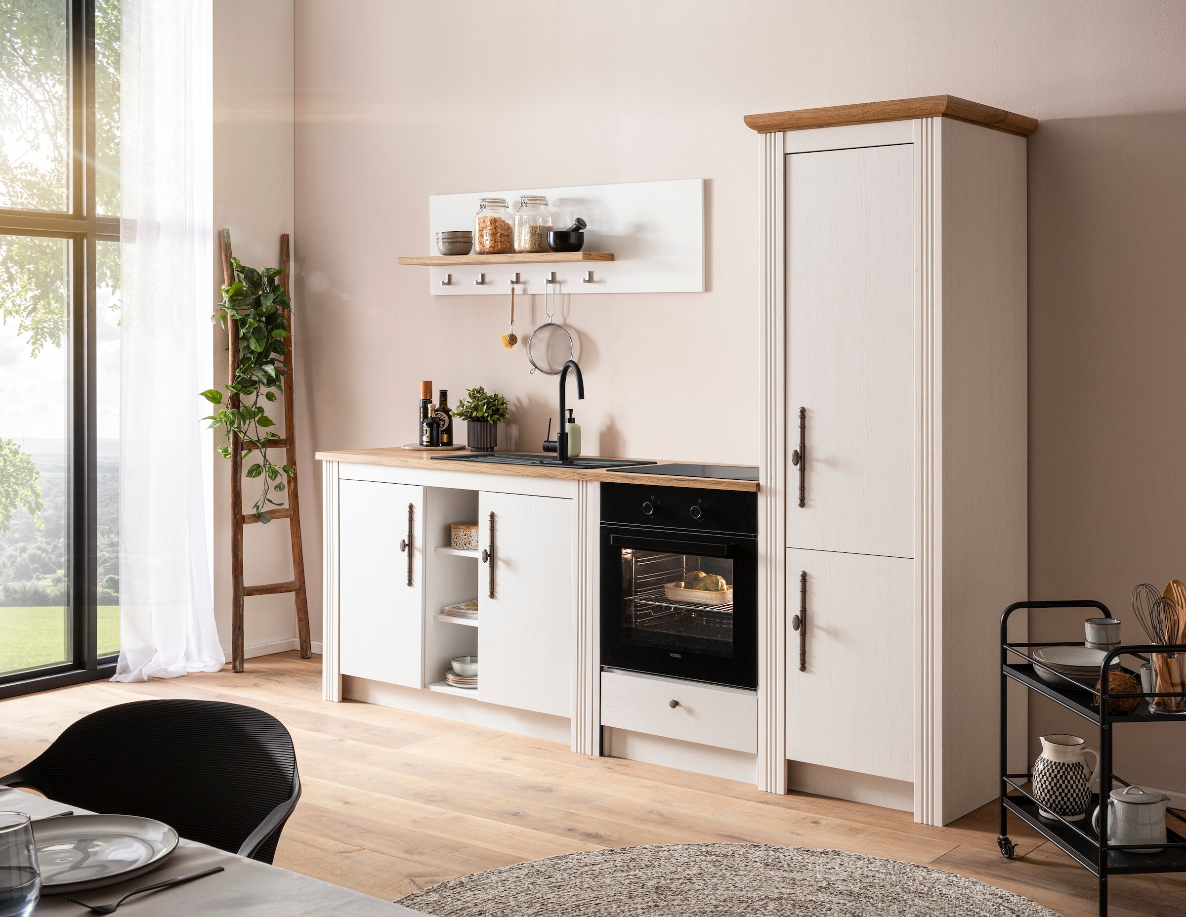 KOCHSTATION Küchenzeile »KS-Westminster, Pantryküche im Landhaus Stil, hochwertige Metallgriffe«, (Set), Breite 257 cm, Kommode, Wandpaneel, Stauraumschrank, Herdumbau