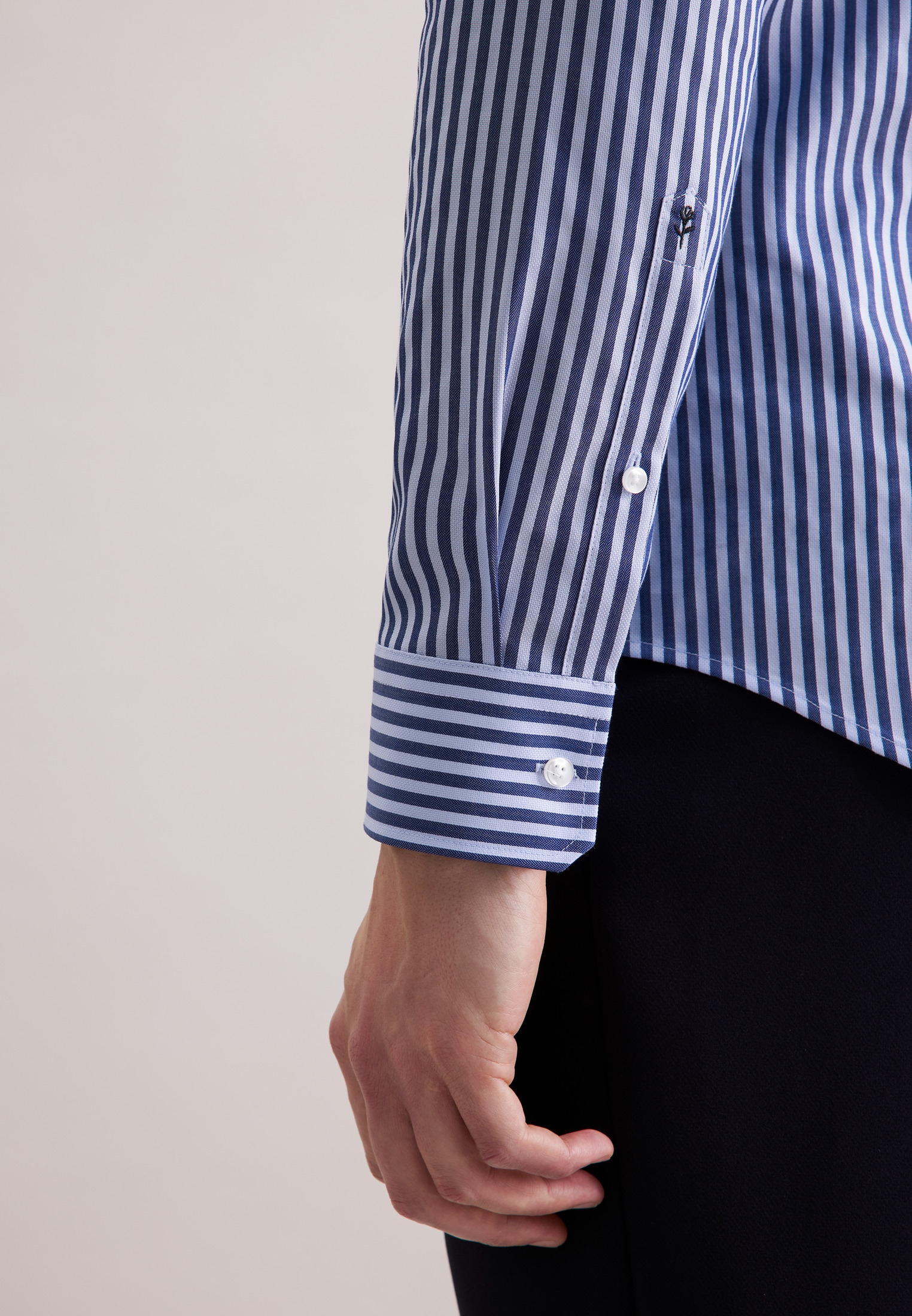 seidensticker Businesshemd »Schwarze Rose« Slim 1/1 Kentkragen Gestreift