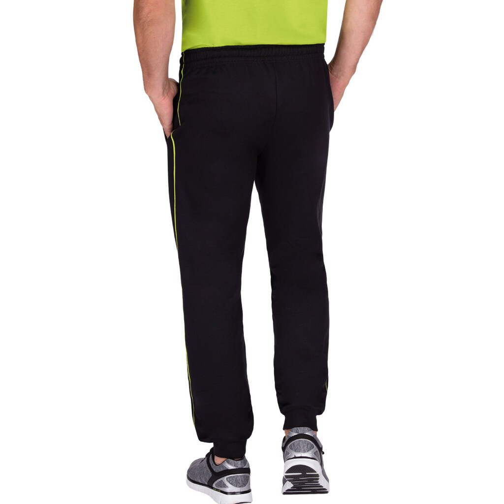 Trigema Jerseyhose »TRIGEMA Schwarze Jogginghose mit Retro-Druckmotiv«