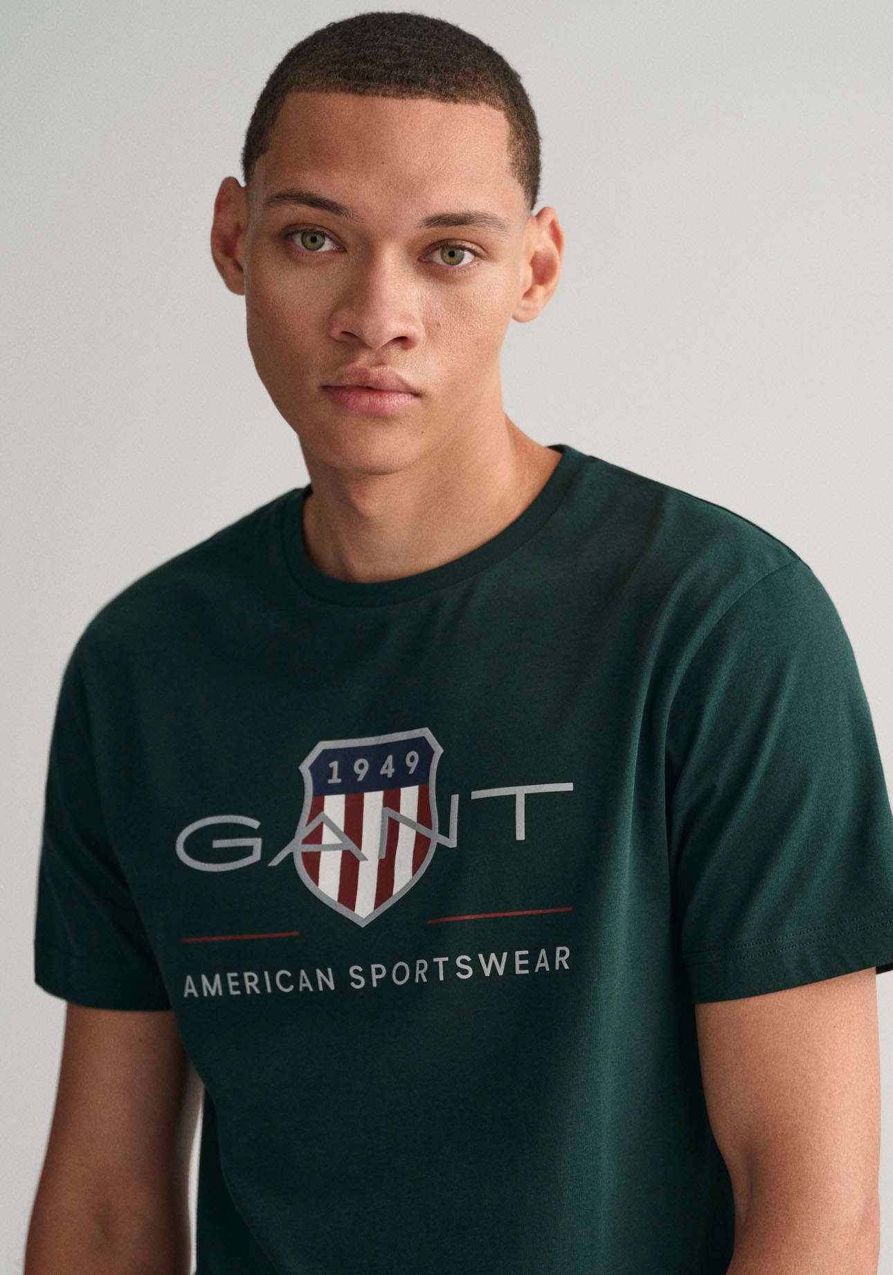 Gant Brust T-SHIRT«, der bei SS T-Shirt ARCHIVE »REG mit online SHIELD auf Logodruck