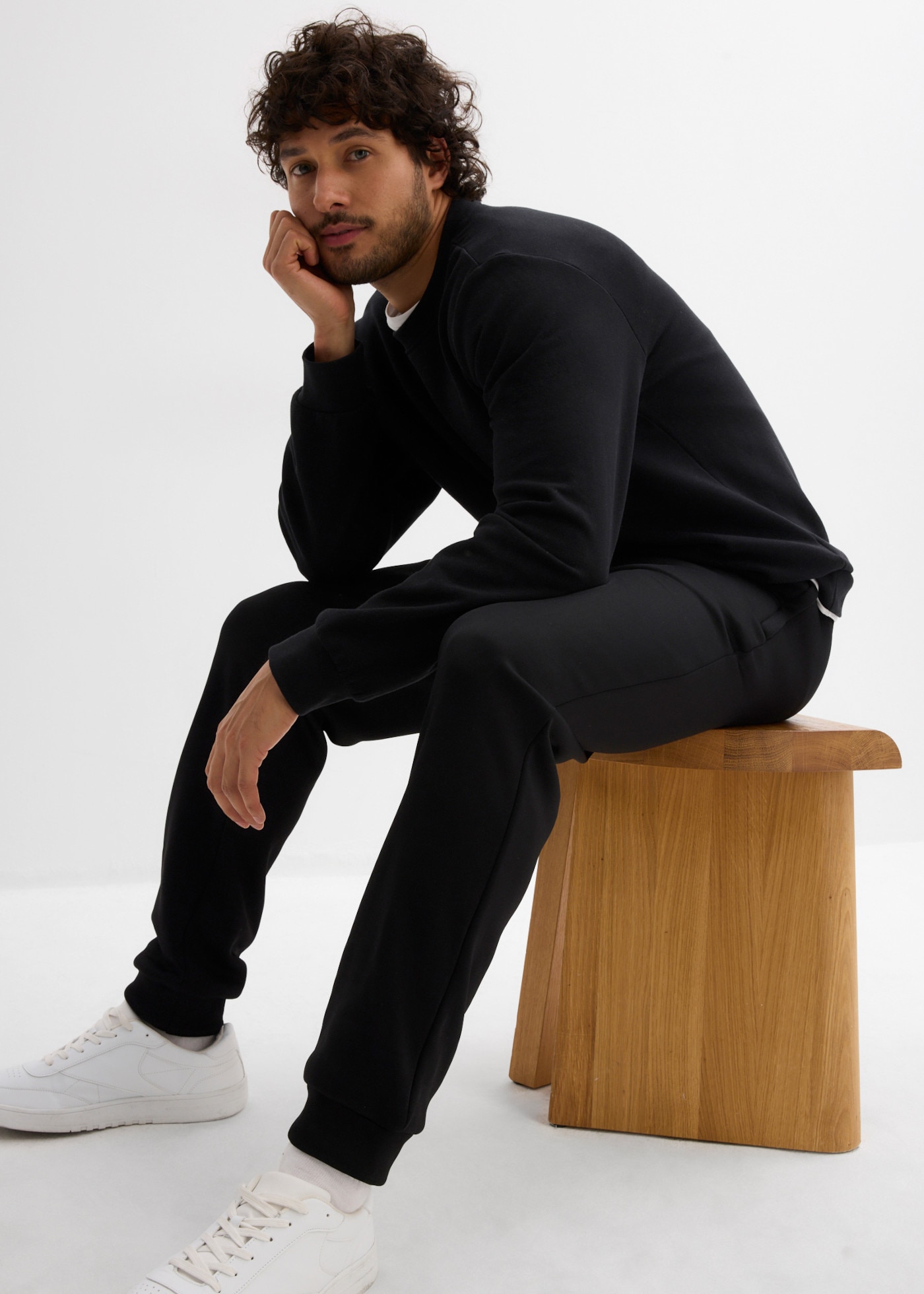 bonprix Jogginghose  mit Thermo-Funktion, Regular Fit, im Casual-Stil