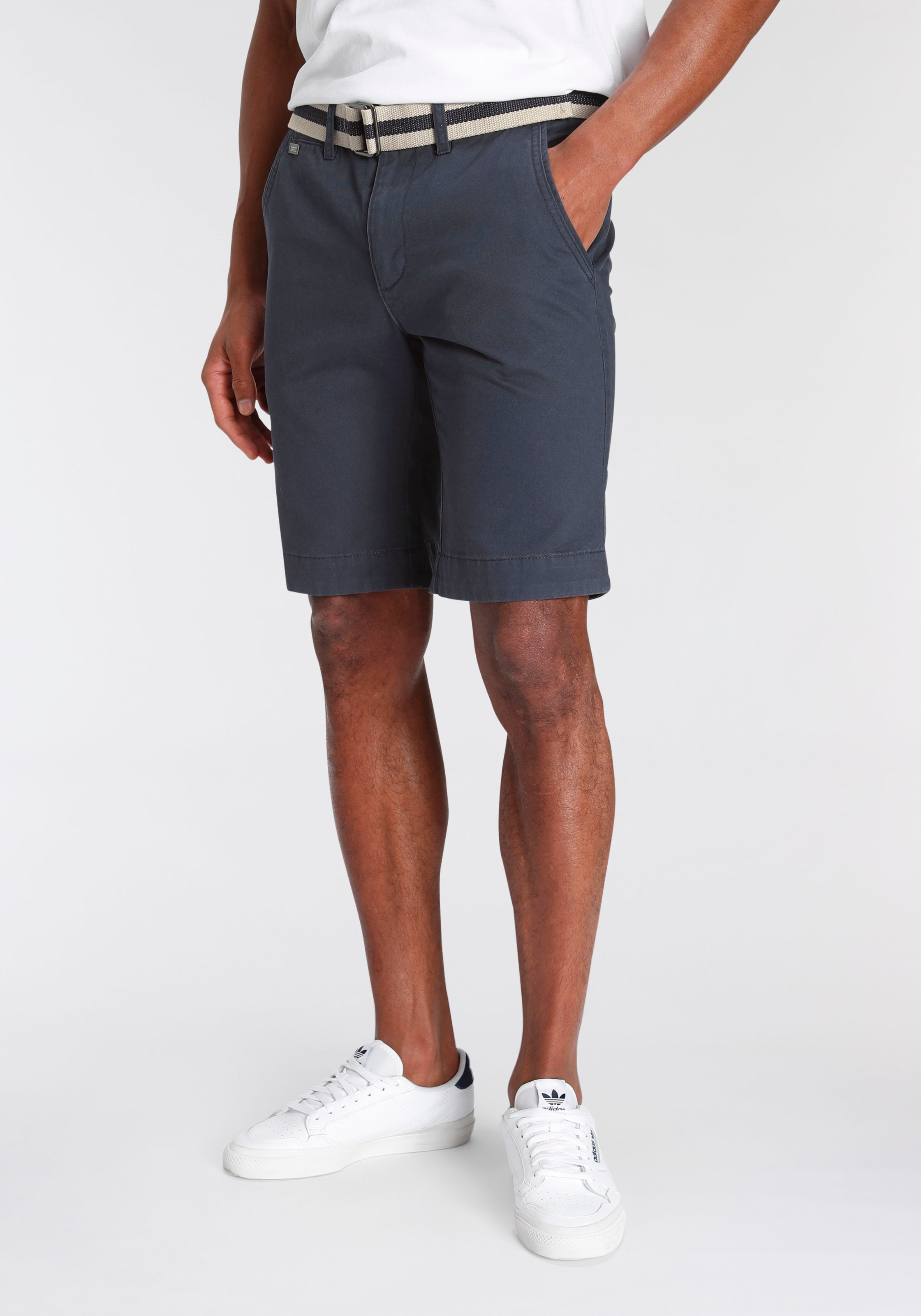 Bild von Bruno Banani Chinoshorts, inklusive Gürtel