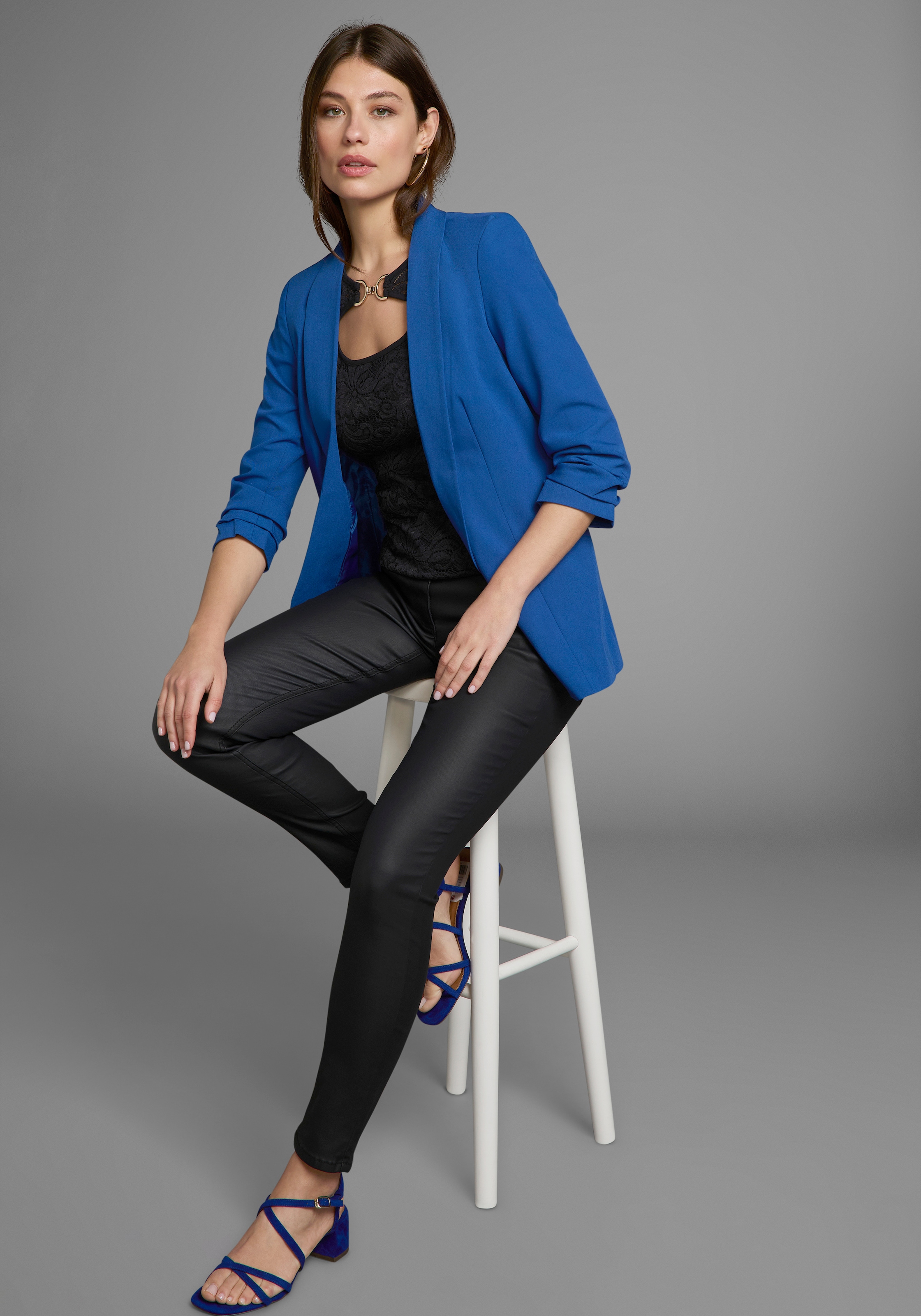 Melrose Spitzentop mit Zierschnalle