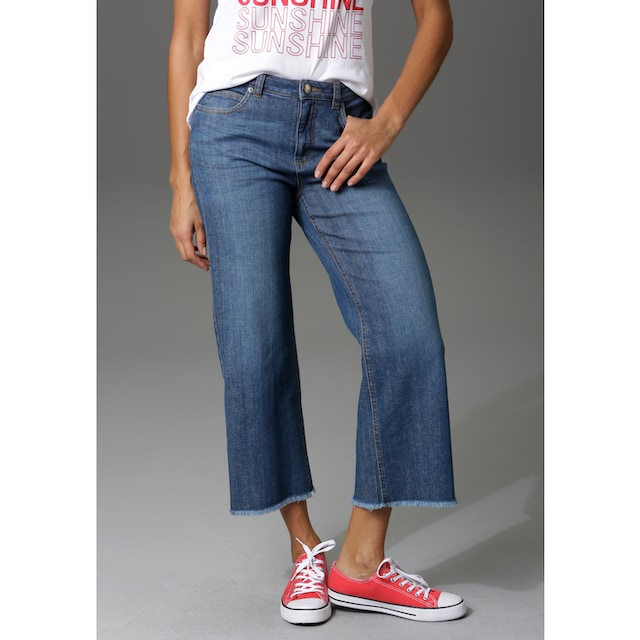 Aniston CASUAL 7/8-Jeans, mit leicht ausgefranstem Beinabschluss im  Online-Shop kaufen