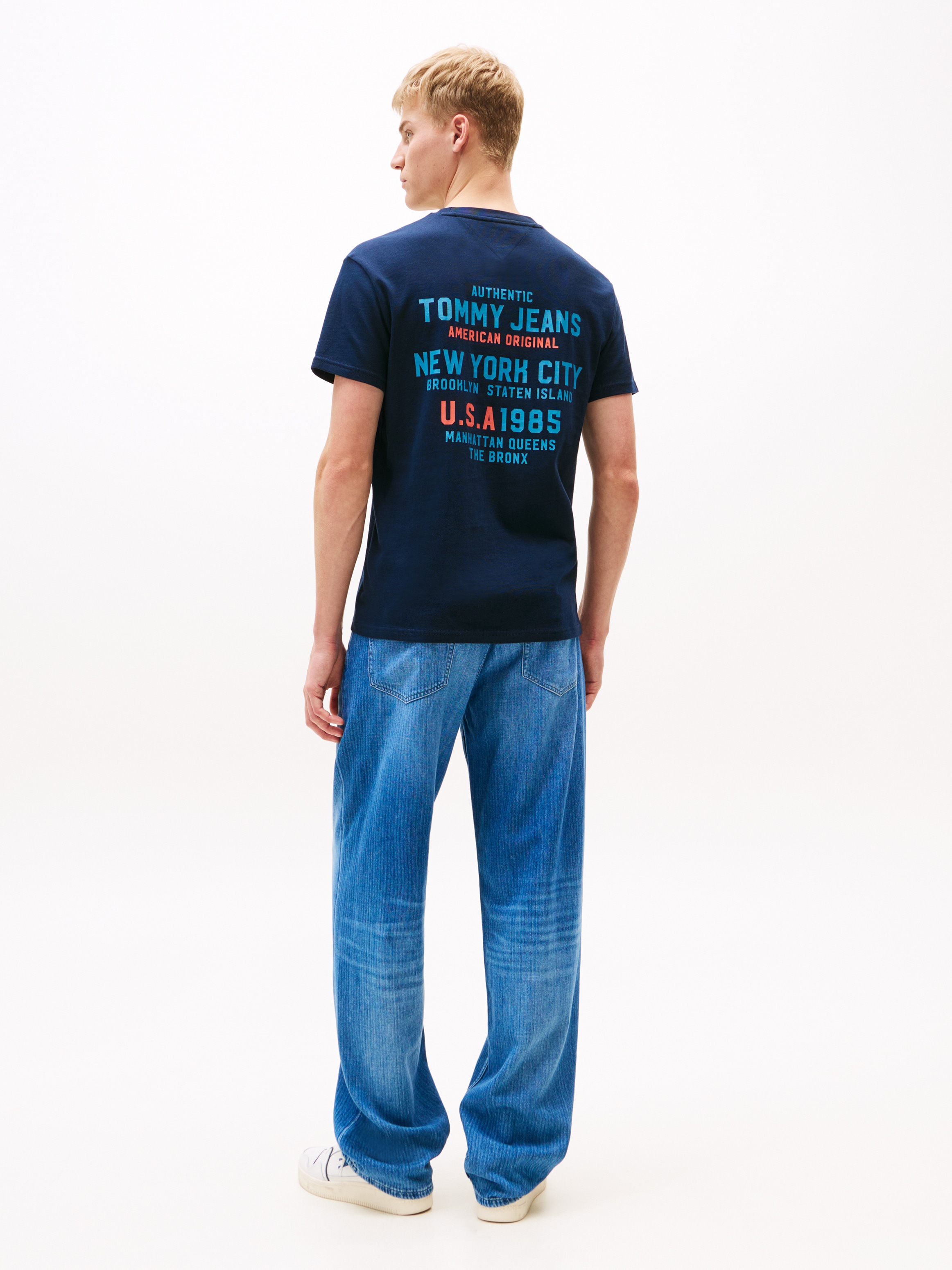 Tommy Jeans T-Shirt »TJM REG USA SCRIPT SS TEE« mit modischem Print