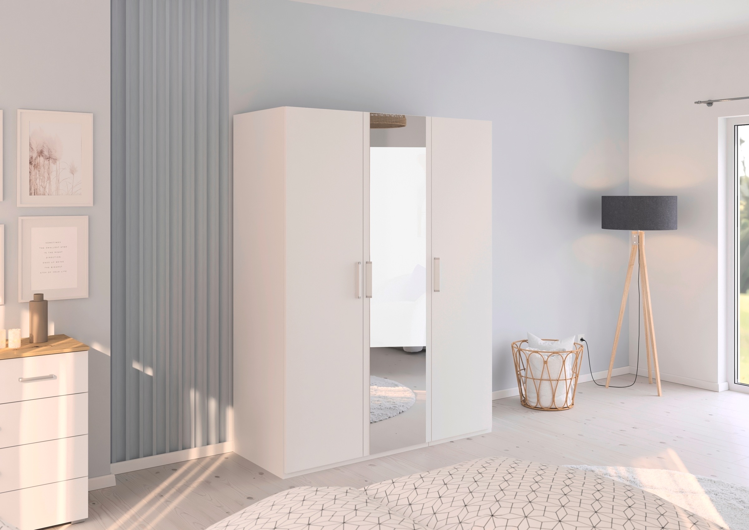 rauch Drehtürenschrank »Kleiderschrank Schrank Garderobe Schlafzimmerschrank EVELYN«, (in 2 Höhen 197 oder 210 cm erhältlich), in elegantem Stil, viel Stauraum 3 Breiten und 2 Höhen MADE IN GERMANY