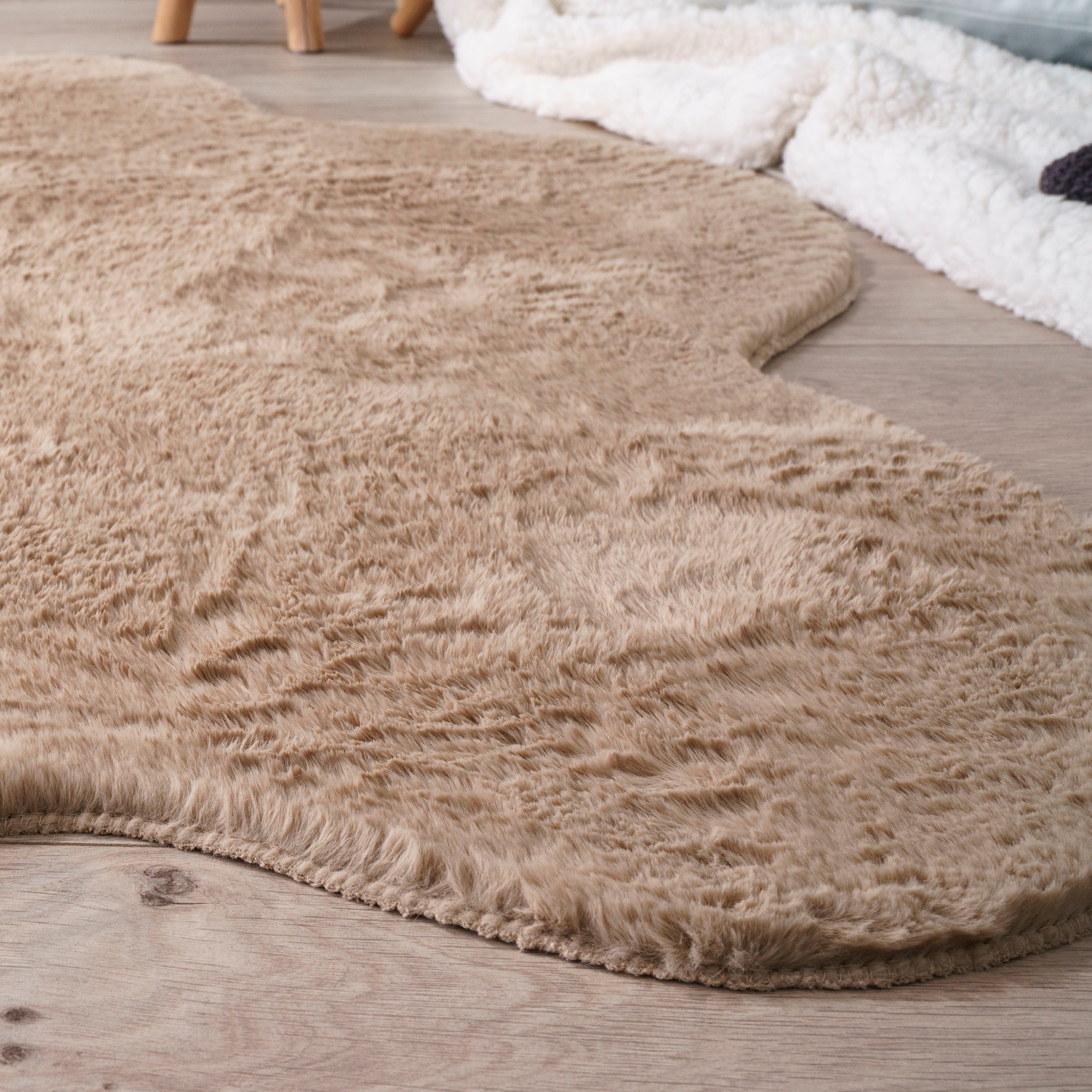 Paco Home Teppich »Pelt 640 Wolke«, wolkenförmig, 16 mm Höhe, Kunstfell, Uni Farben, sehr weicher Flor