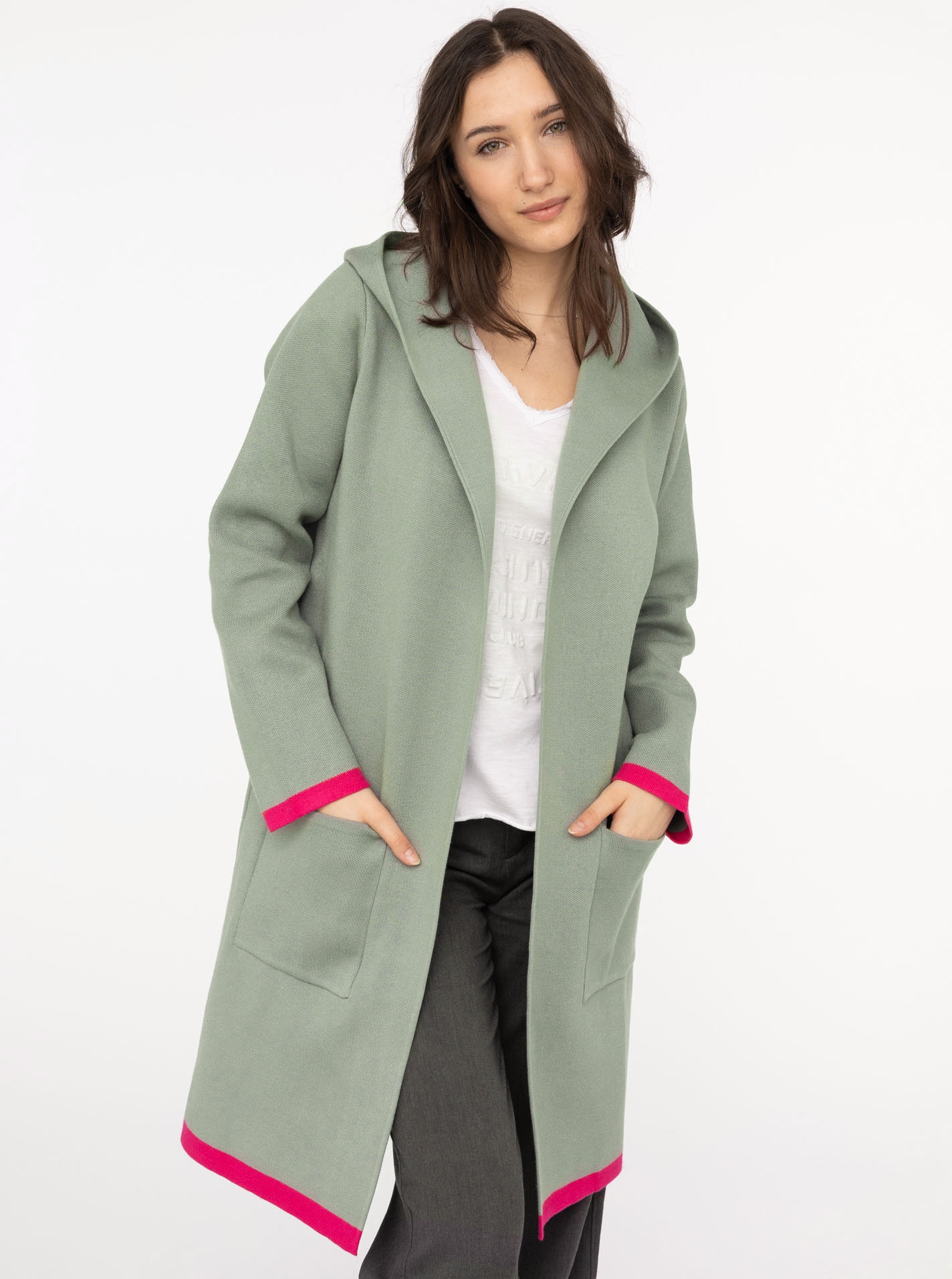 Zwillingsherz Strickjacke »"Mona"«, mit kontrastfarbenem Hingucker-Besatz
