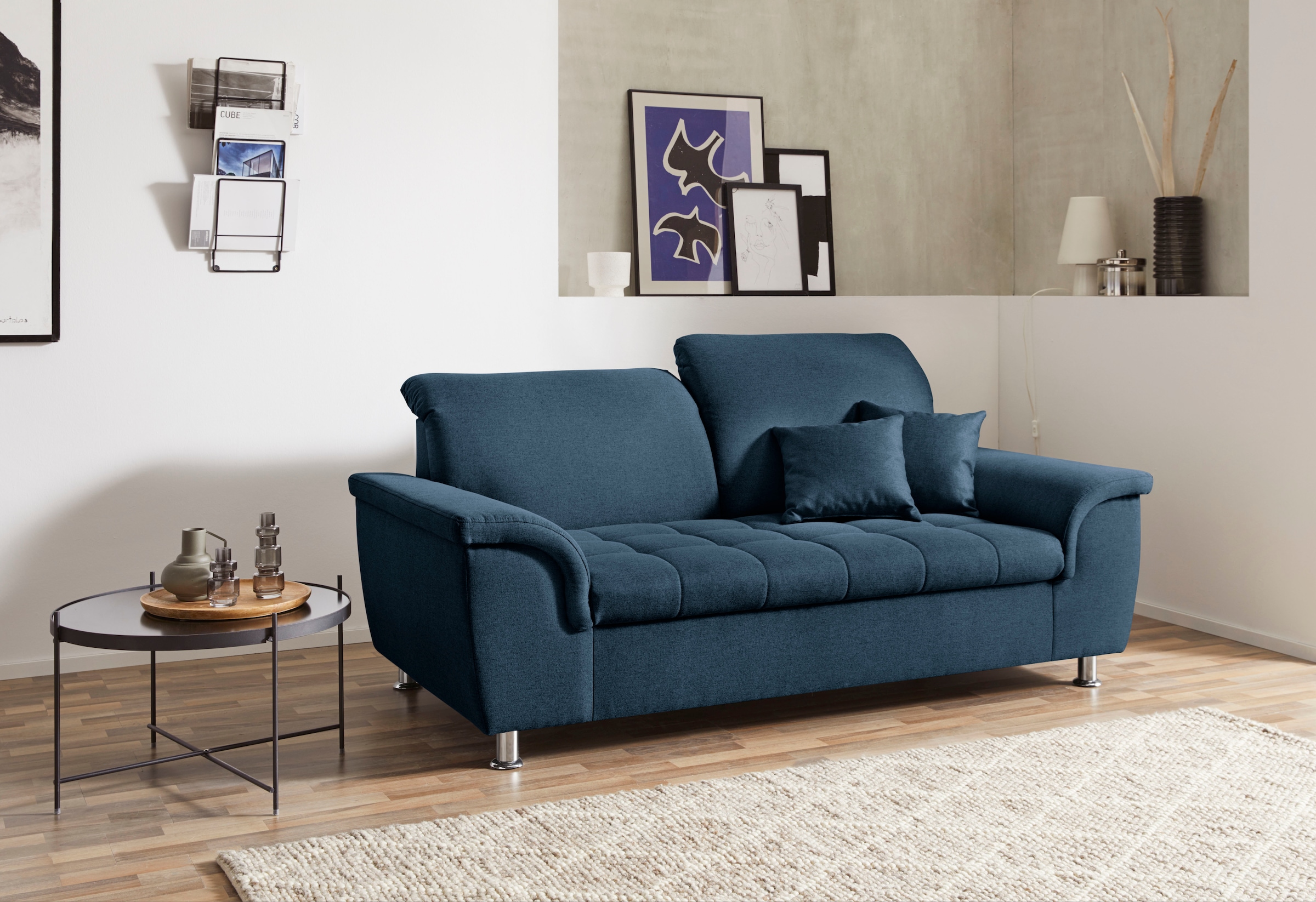 DOMO collection 2-Sitzer »Franzi, zeitlos & elegant, moderne Sitzheftung«, wahlweise mit Kopfteilverstellung, inklusive Zierkissen