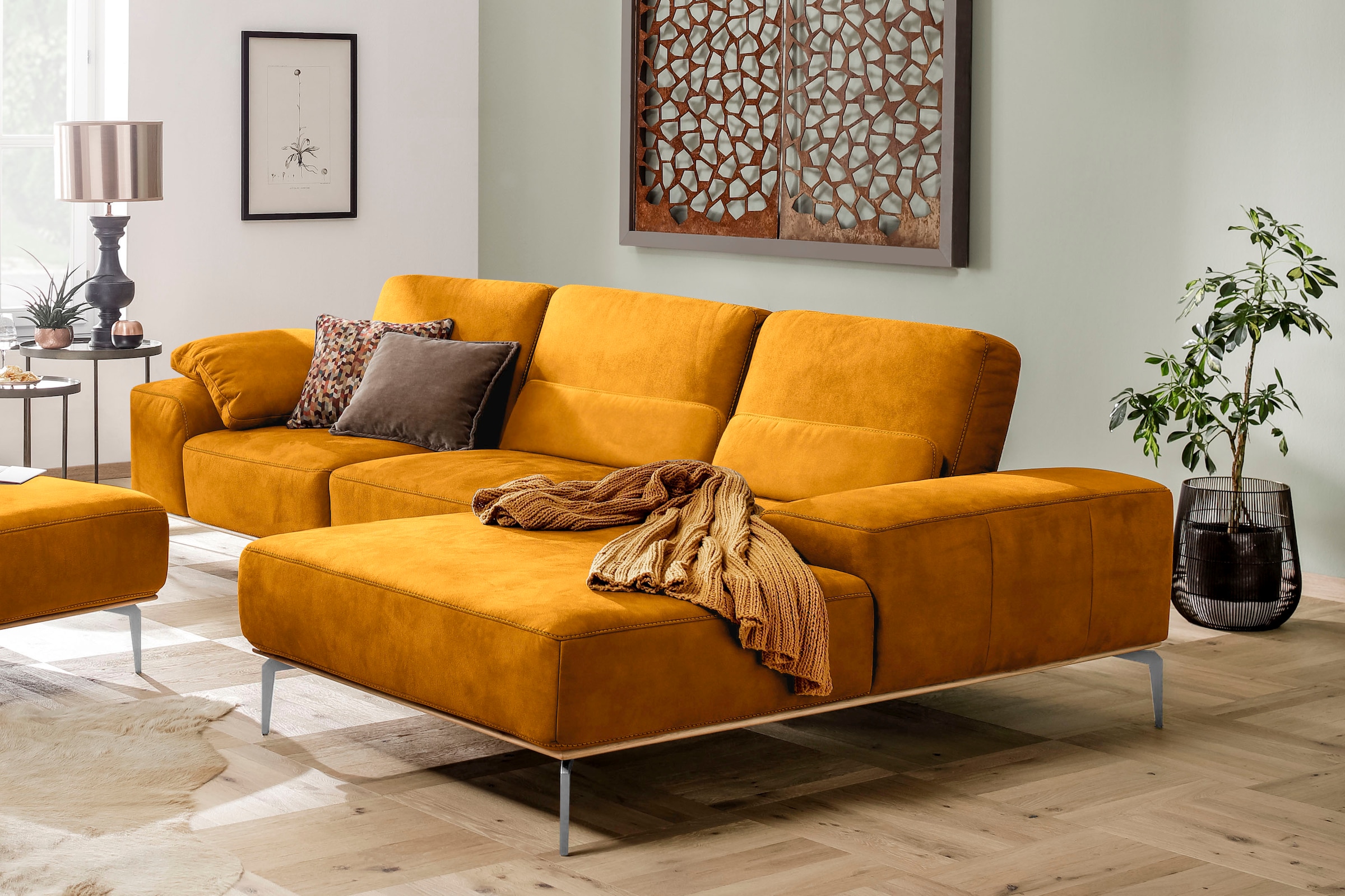 W.SCHILLIG Ecksofa »run, Designsofa mit tollem Sitzkomfort, bequem, L-Form« mit elegantem Holzsockel, Füße in Chrom glänzend, Breite 319 cm