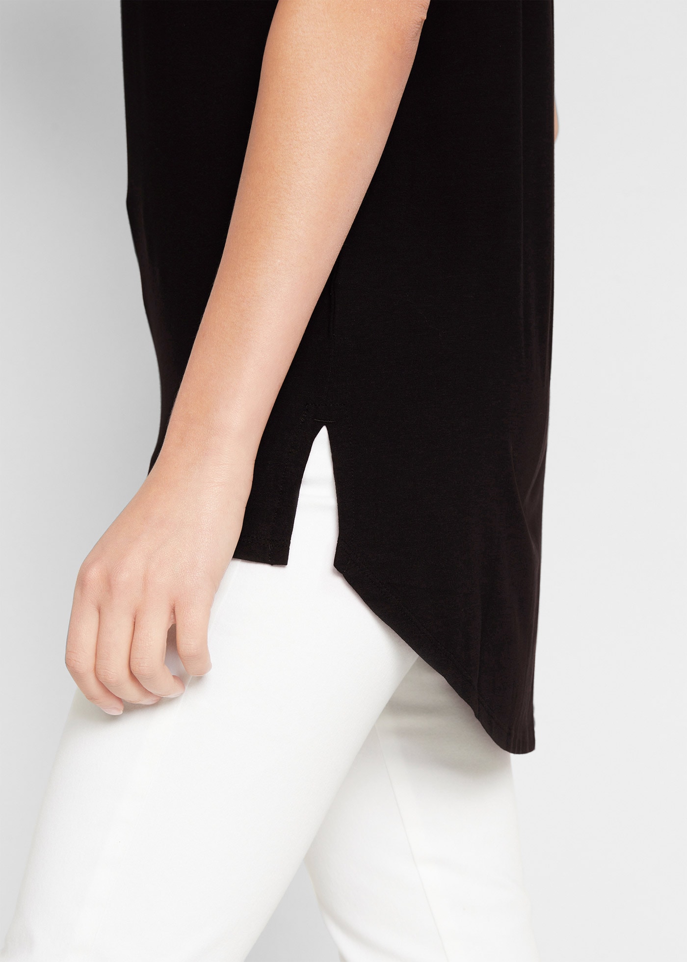 bonprix Longshirt lässiger Schnitt, Kurzarm, mit Metallic-Druck