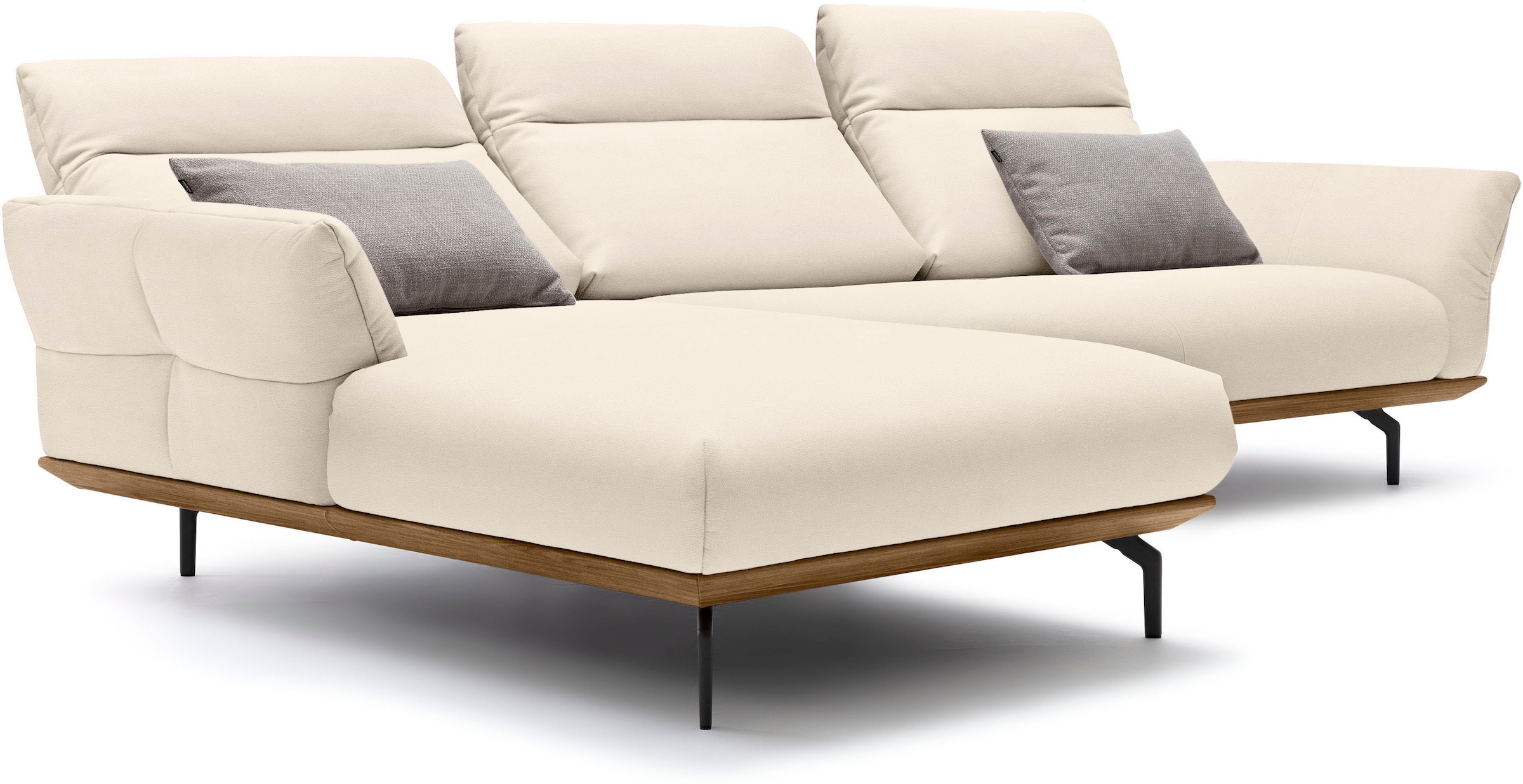 Creation BY ROLF BENZ Ecksofa »CR.460«, Sockel in Nussbaum, Winkelfüße in Umbragrau, Breite 318 cm