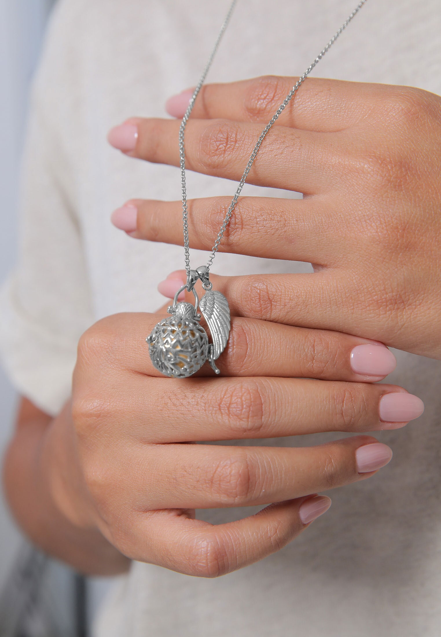 Nenalina Kette mit Anhänger »Engelsflüsterer Granat (16 mm) Flügel 925 Silber«