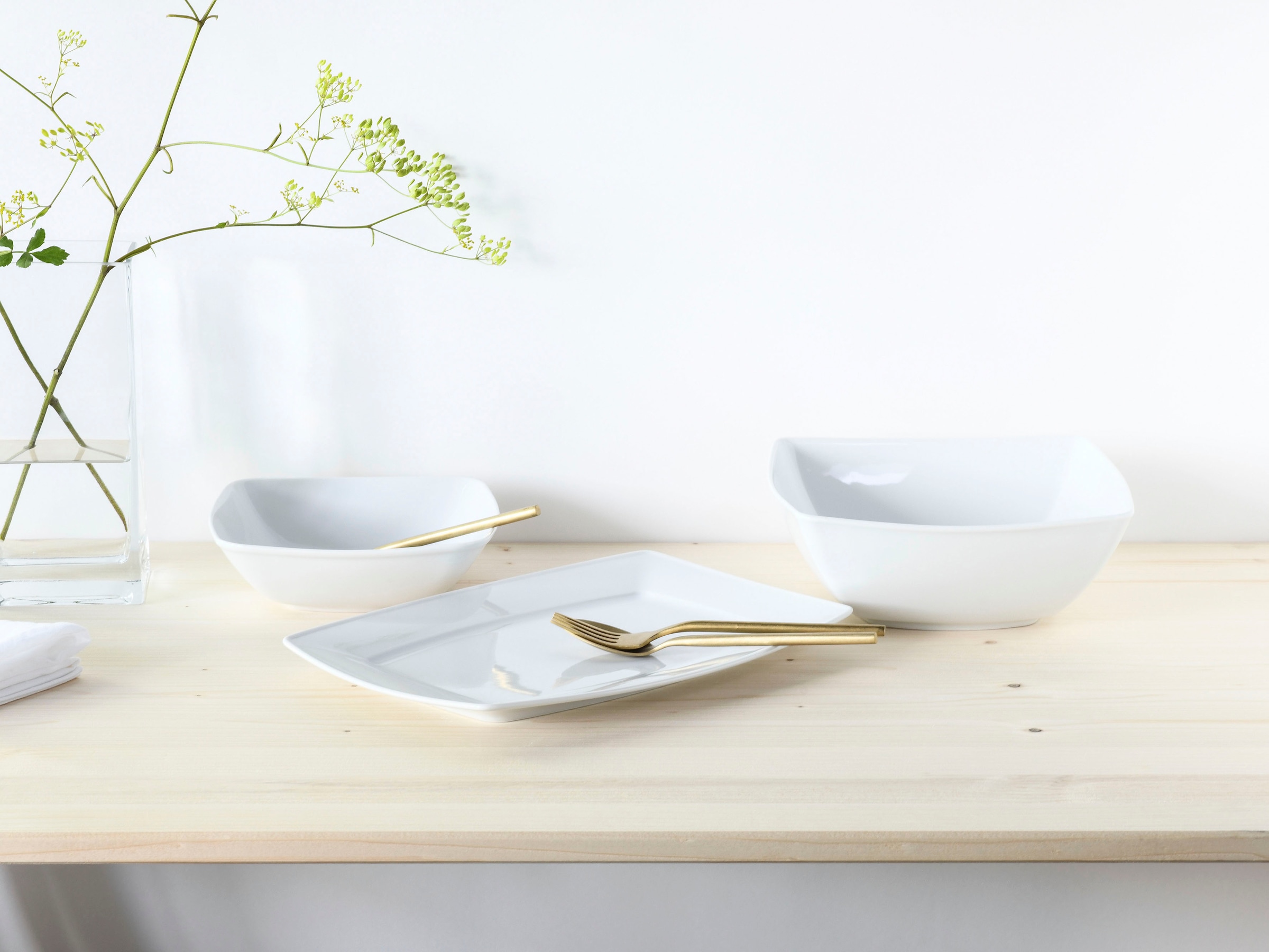 CreaTable Servier-Set »Victoria Weiss«, (Set, 3 tlg., 1 Servierplatte, 1 Mehrzweckschale, 1 Salatschale), Qualitätsporzellan, Klassisch weiß, Made in Europe