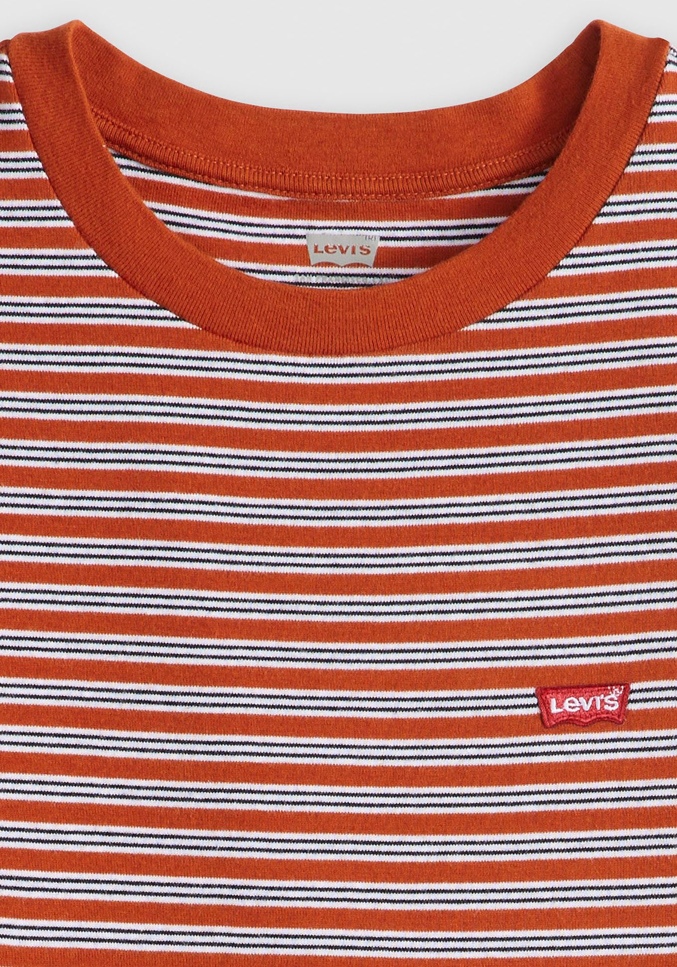 Levi's® T-Shirt »ESSENTIAL HM SS TEE«, Taillierter Schnitt