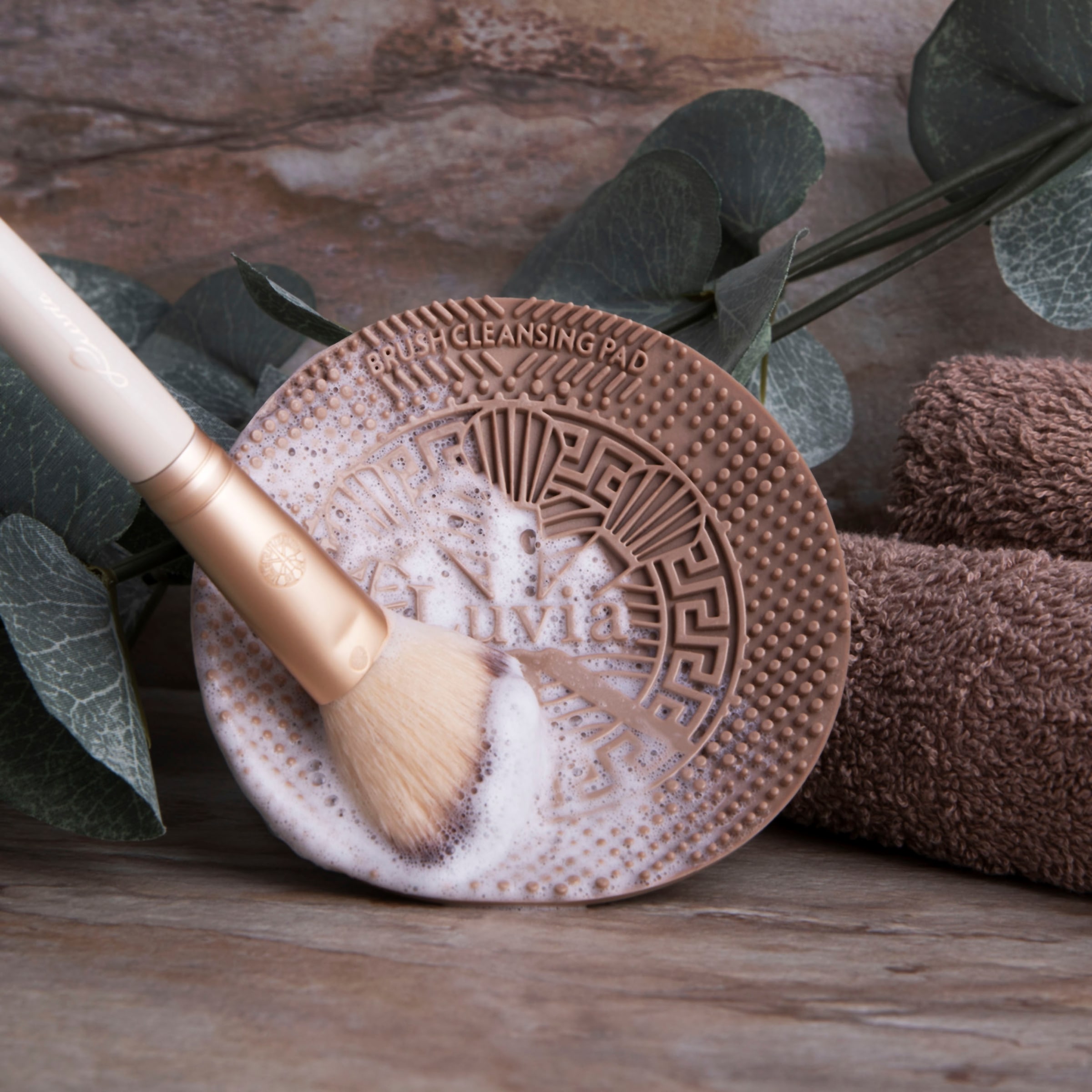 kaufen in Pad Luvia für »Brush Design online passt Black«, - Reinigung; Cosmetics Cleansing bequem wassersparende jede Kosmetikpinsel-Set Hand.