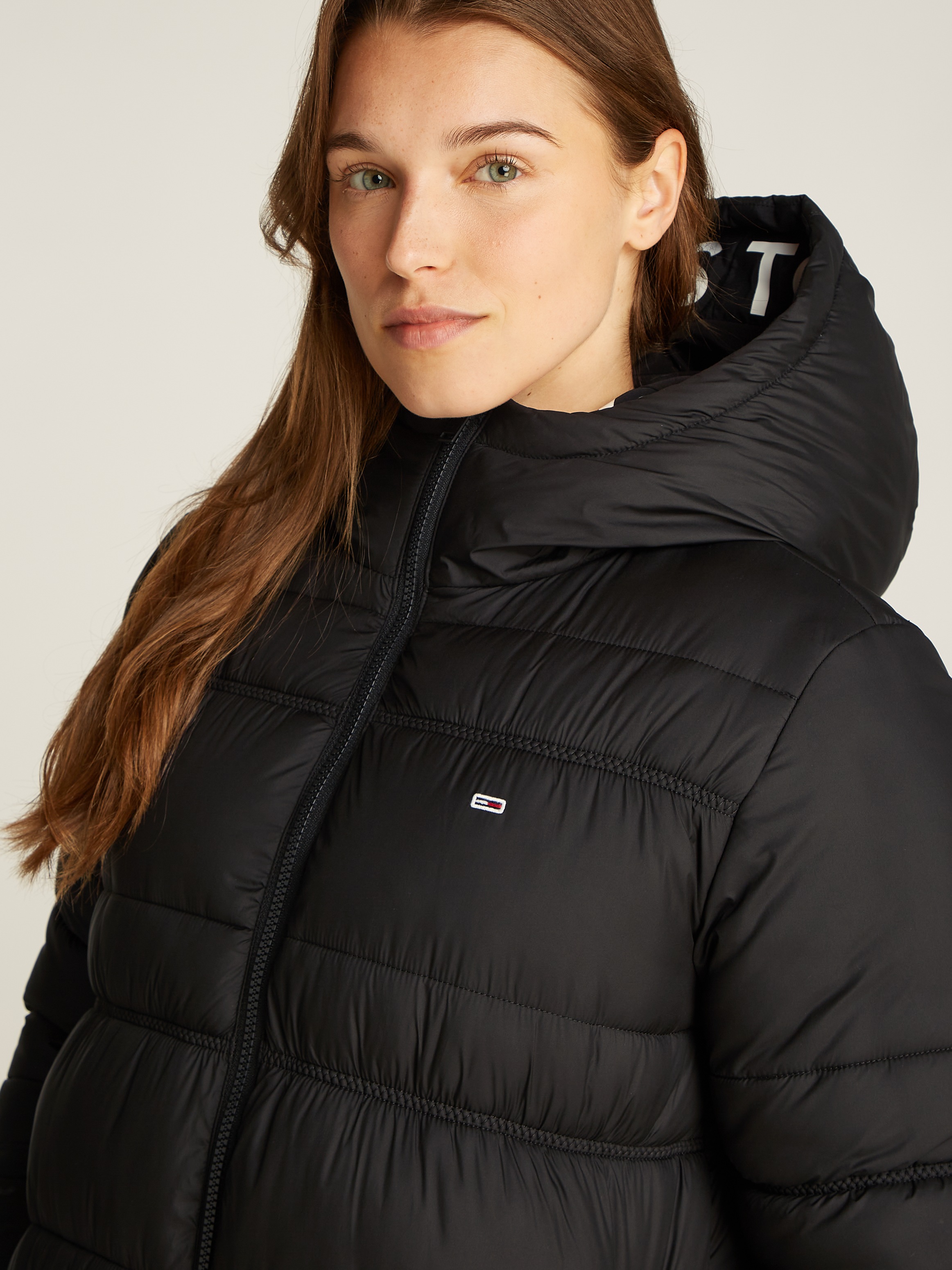 Tommy Jeans Langmantel, mit Logoschriftzug