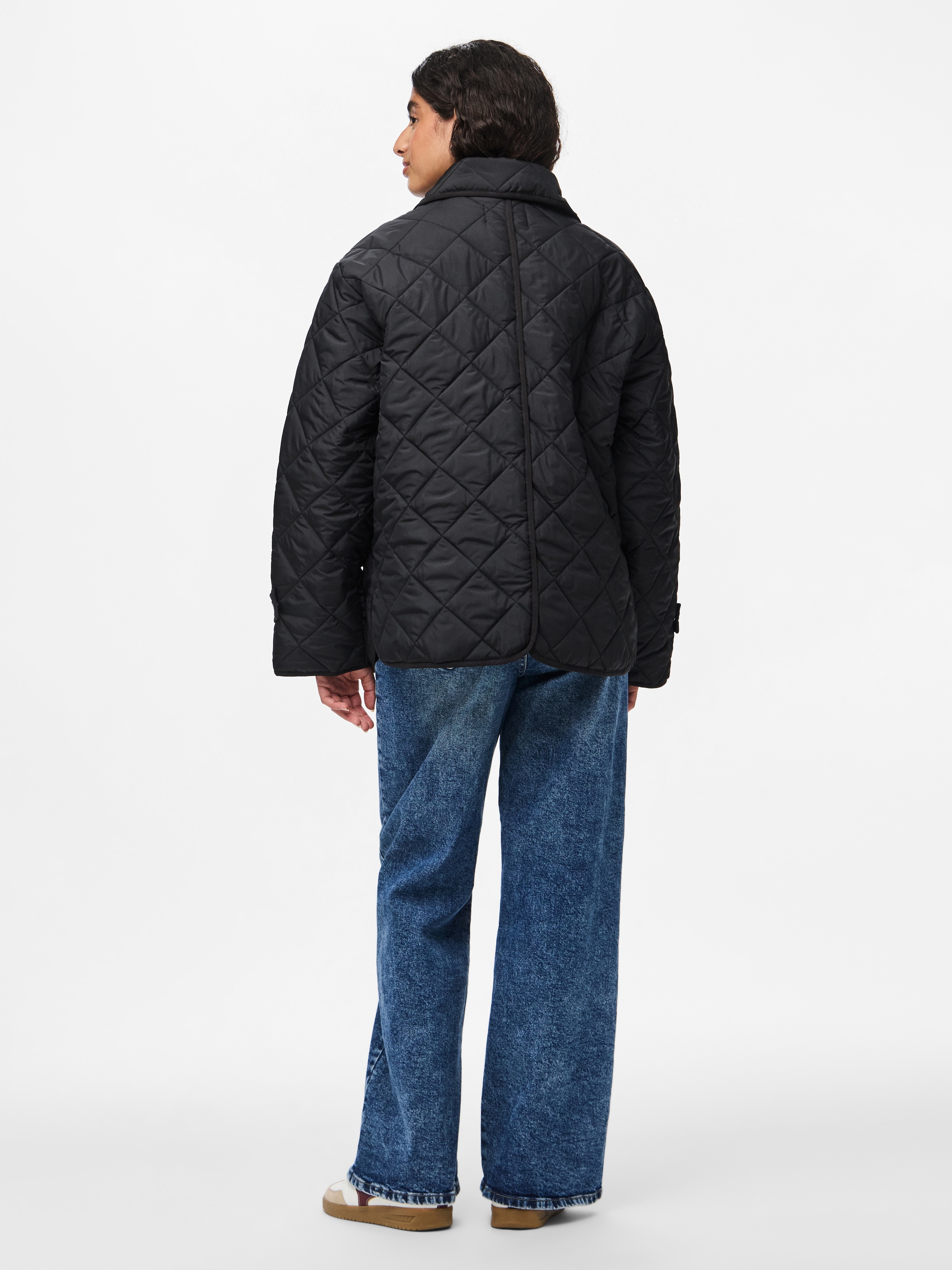 pieces Steppjacke »PCEMILY SHORT QUILTED JACKET NOOS BC« Kunstfaser