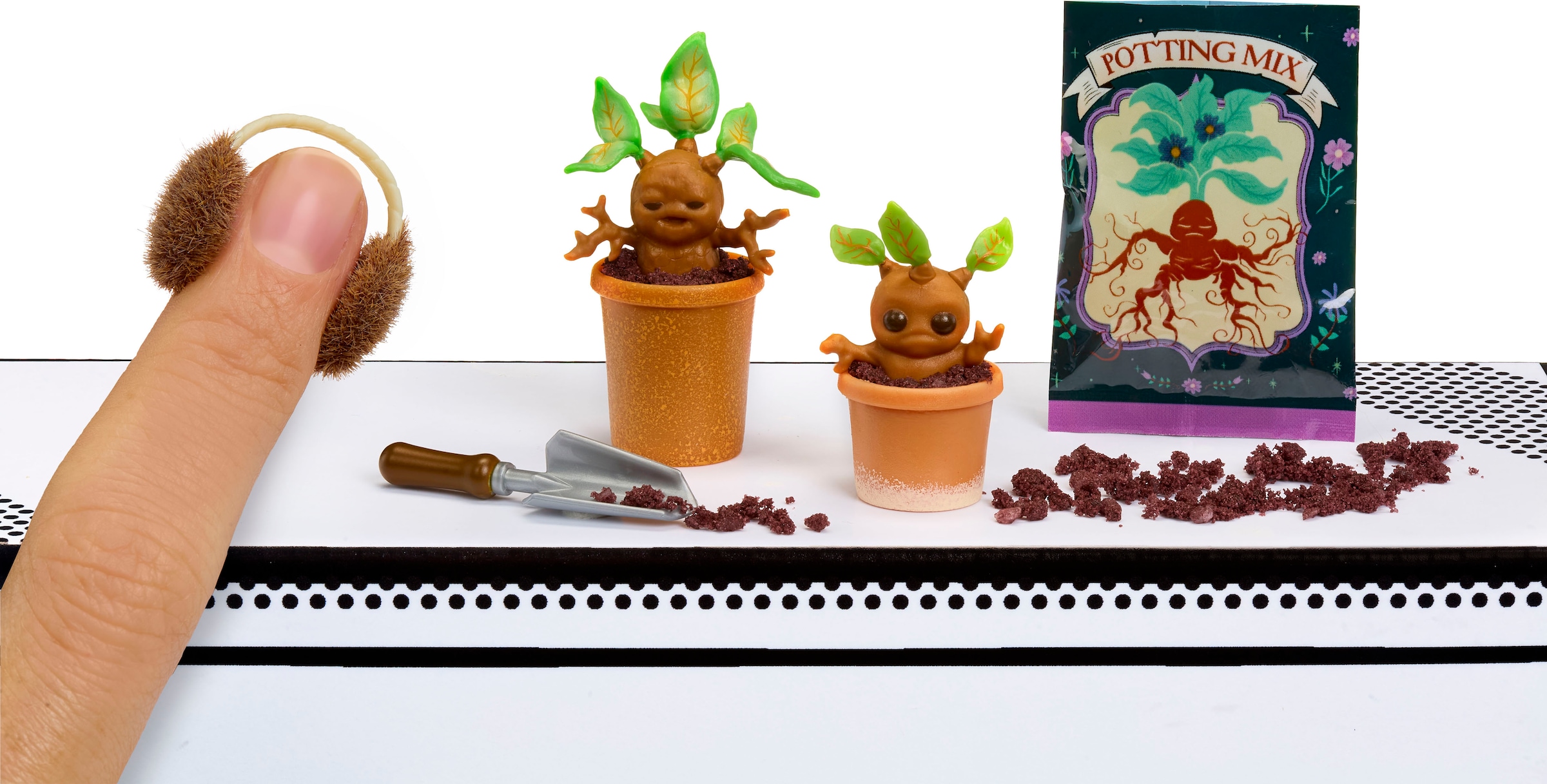 MGA ENTERTAINMENT Kreativset »MGA's Miniverse - Make It Mini Harry Potter Back to Hogwarts« sortiere Lieferung