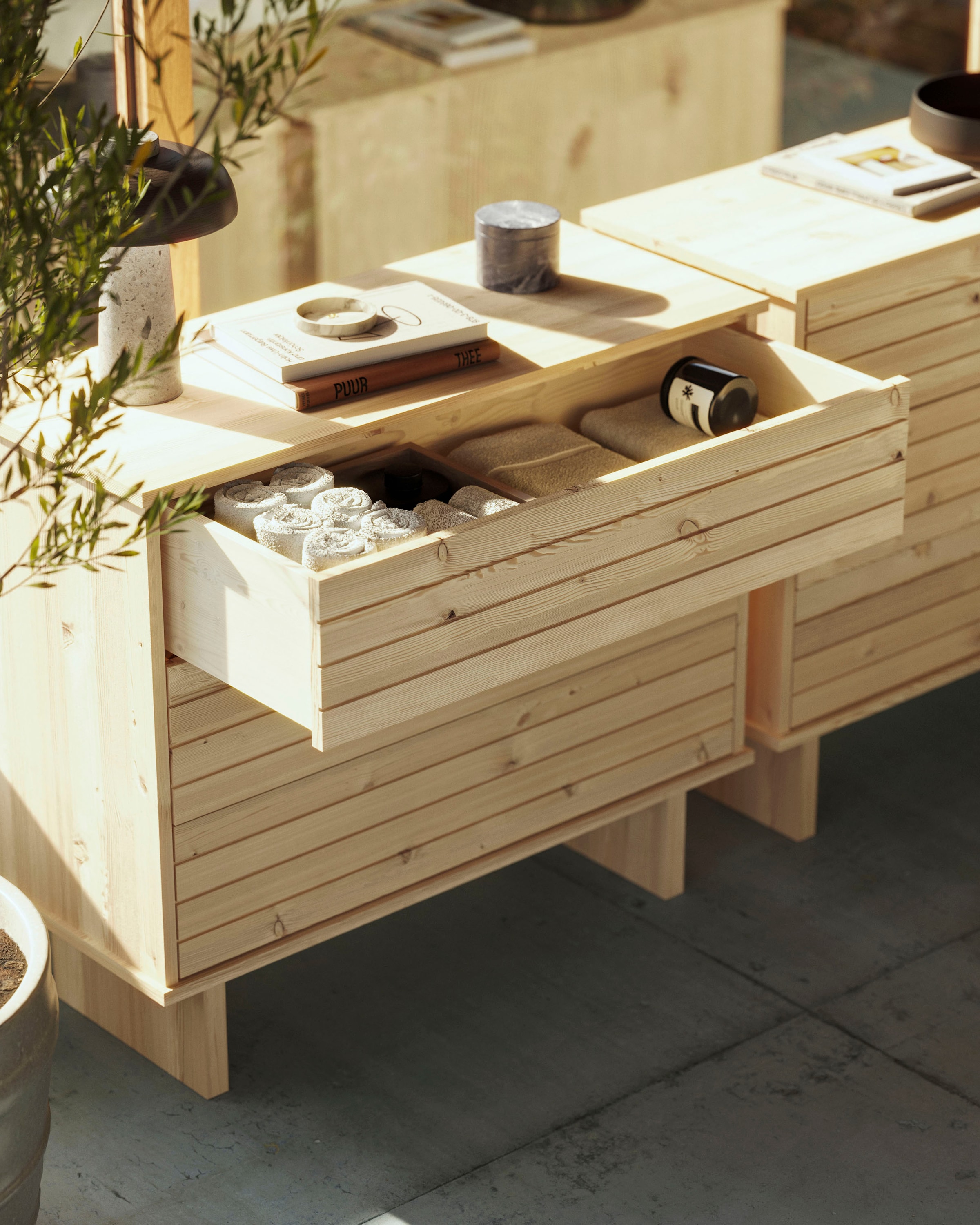 Karup Design Schubkastenkommode »Kommo«, Aus massiven Kiefernholz