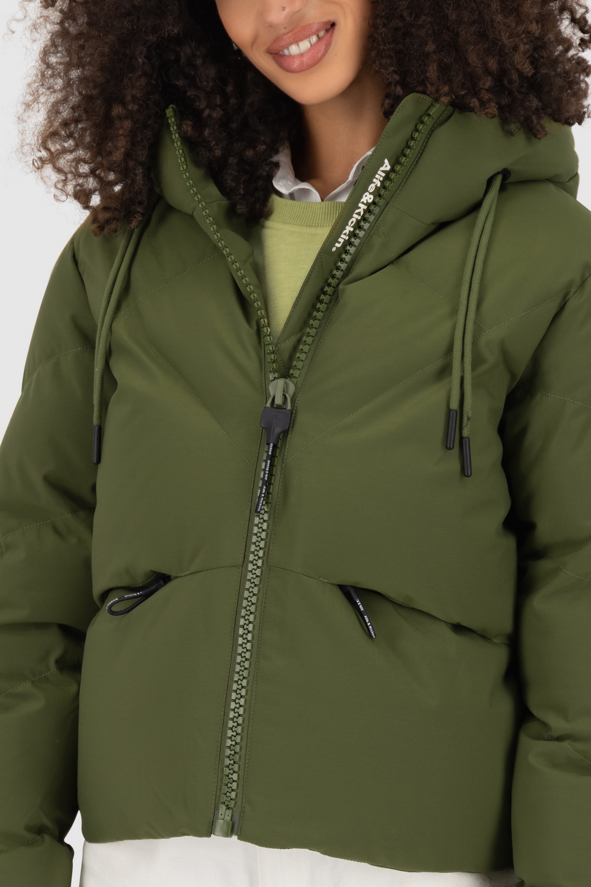 Alife & Kickin Steppjacke »Damen MurielAK A«, mit Kapuze, Kurze warme moderne Jacke mit großer gefütterter Kapuze