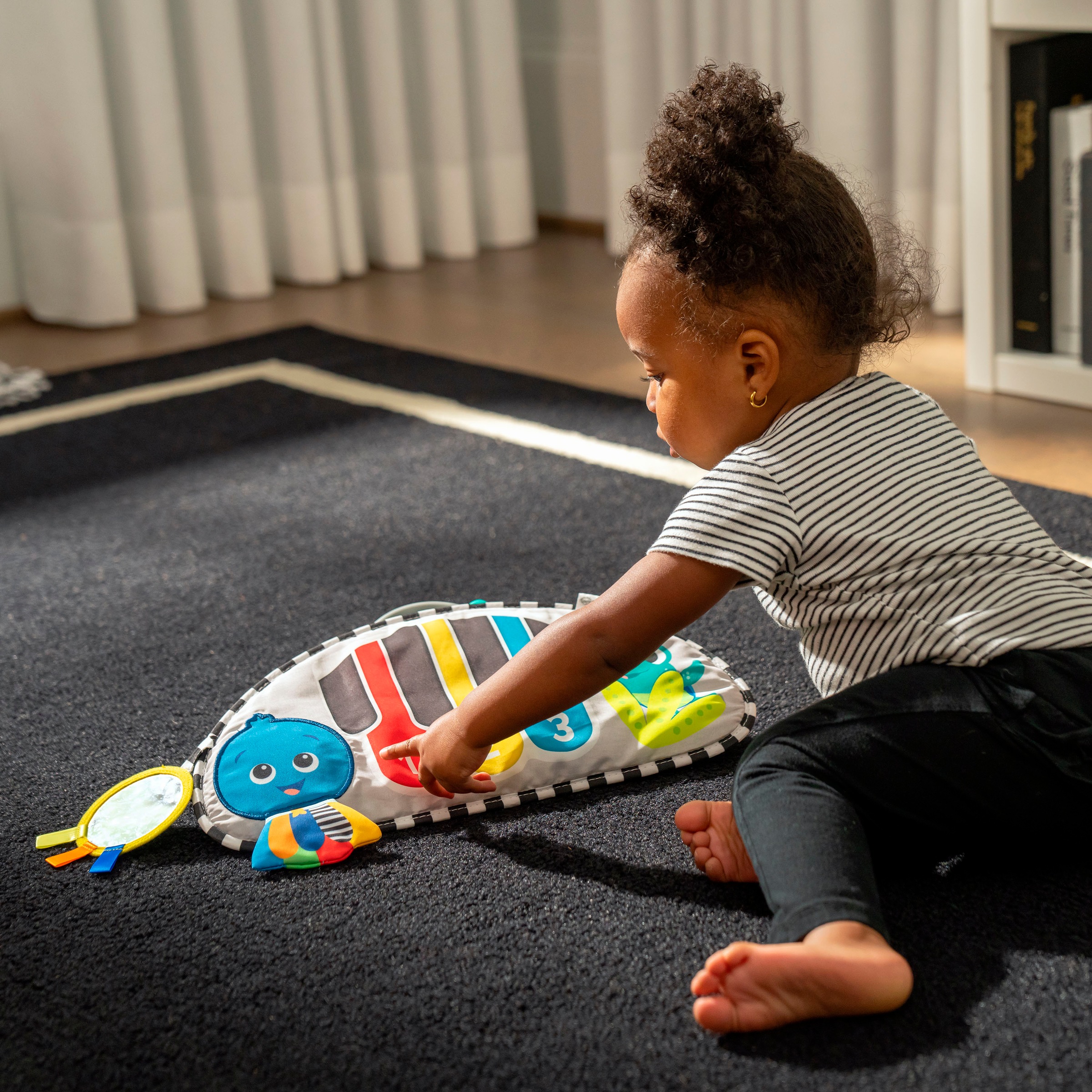 Baby Einstein Babywippe »Kick to It 4-in-1 Musical Swing & Rocker«, bis 9 kg, mit Sound-Effekt