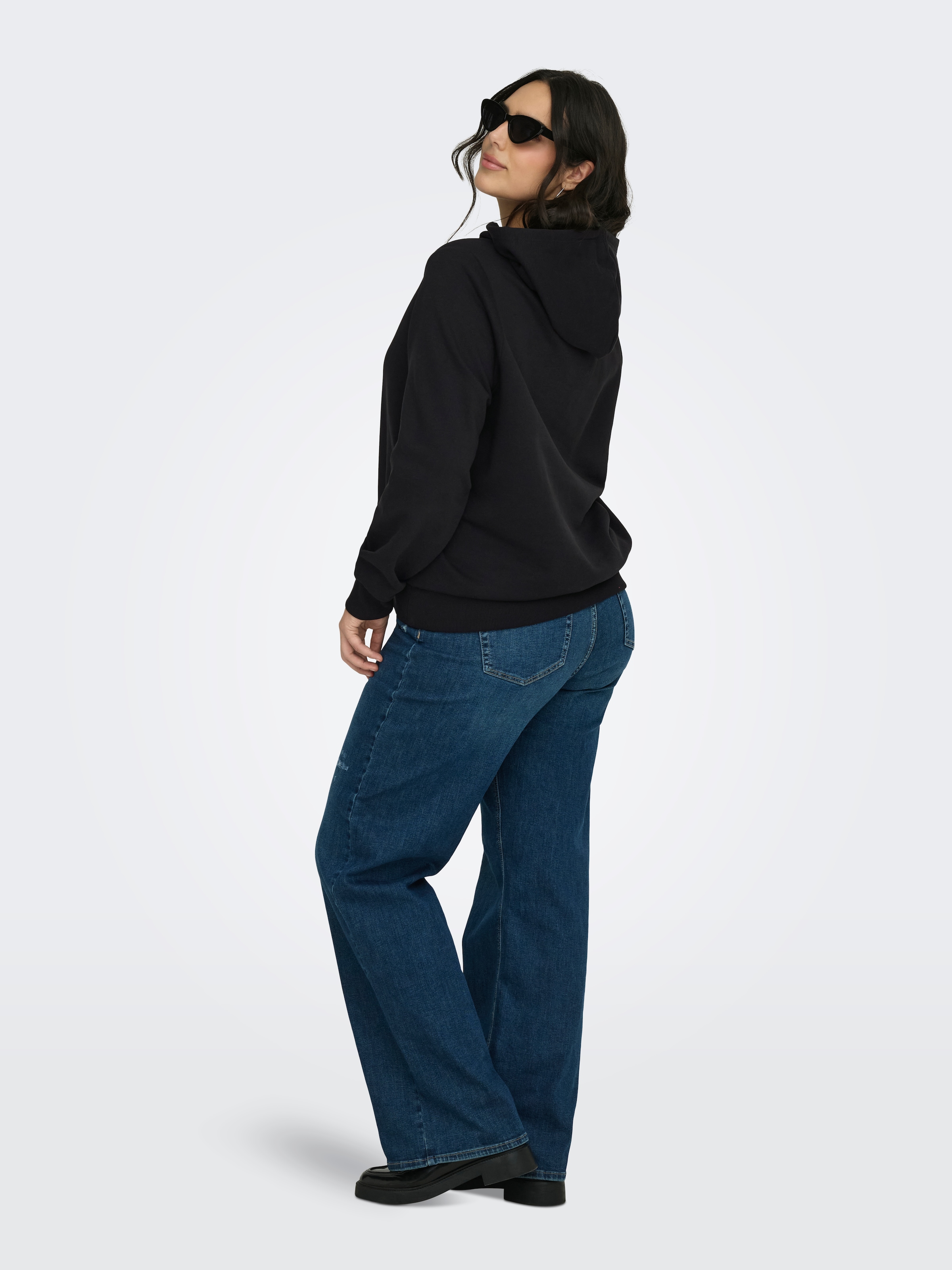 ONLY CARMAKOMA Kapuzensweatshirt »CARNOLI L/S HEART HOOD SWT NOOS«
